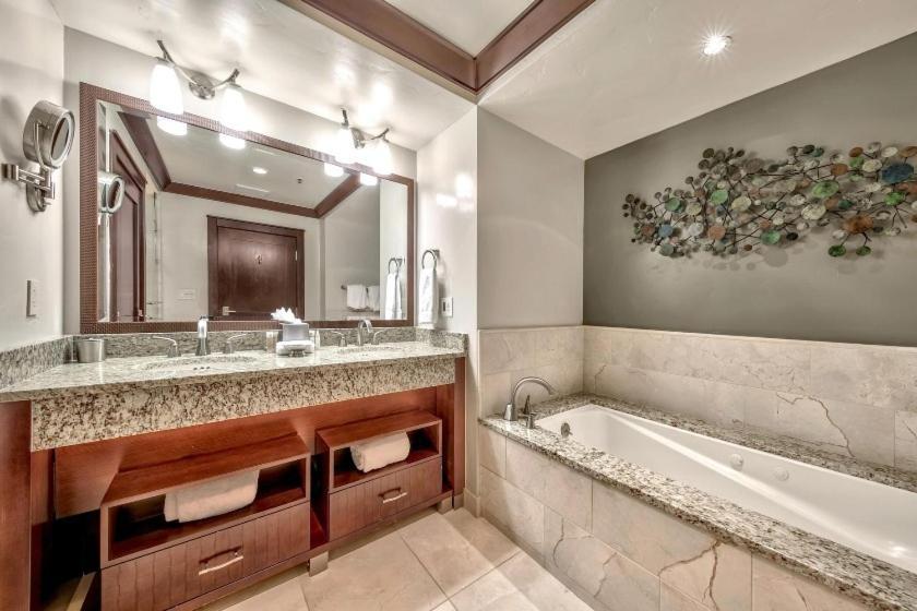 Constellation Residences photo 24