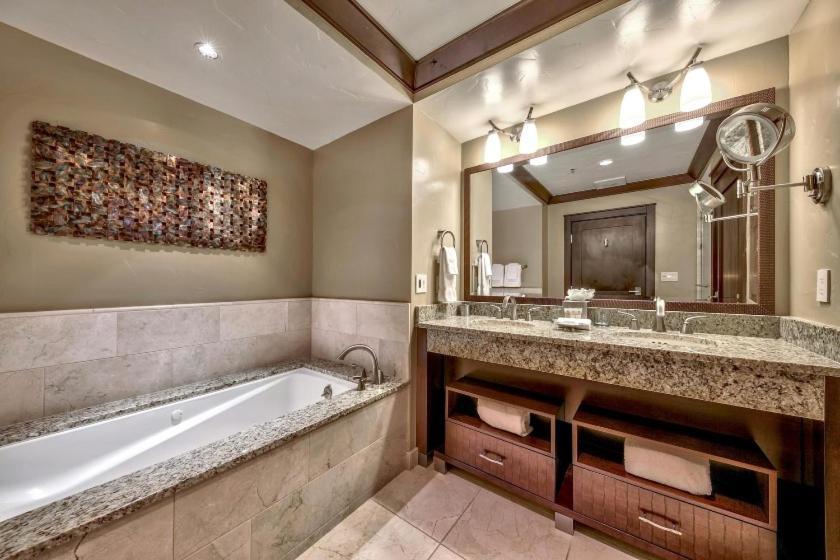 Constellation Residences photo 28