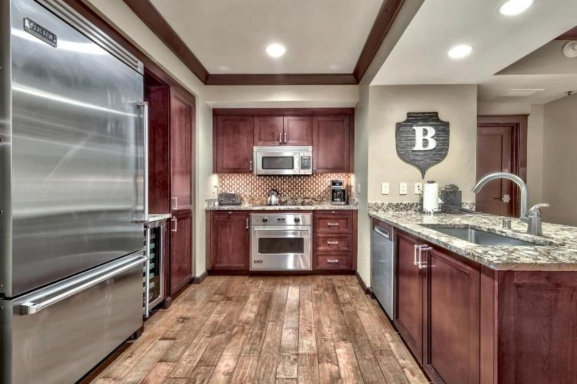 Constellation Residences photo 31