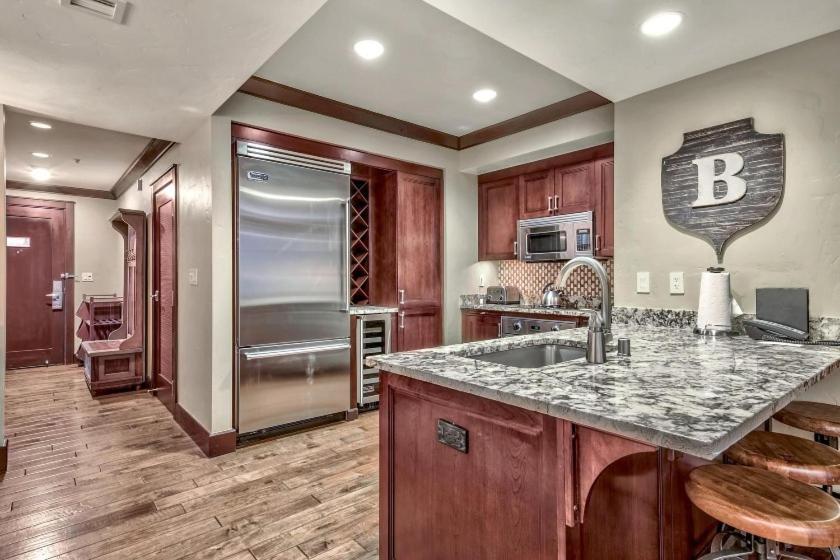 Constellation Residences photo 32