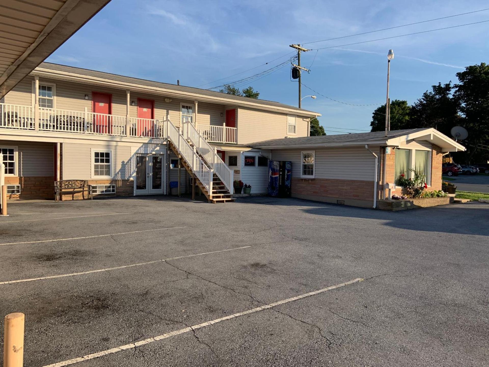 Dutch Motel Palmyra photo 13