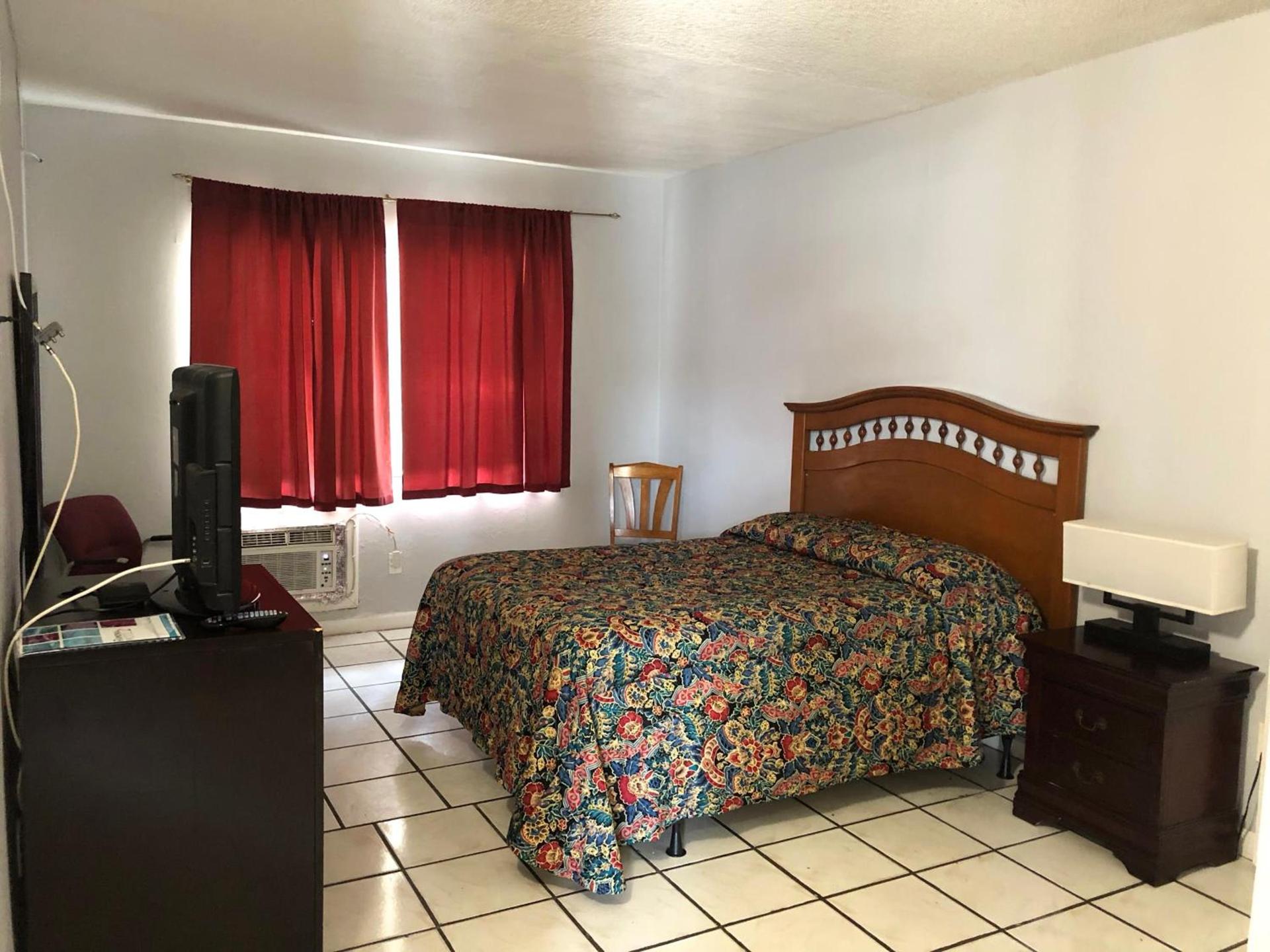 Ramona Motel photo 10
