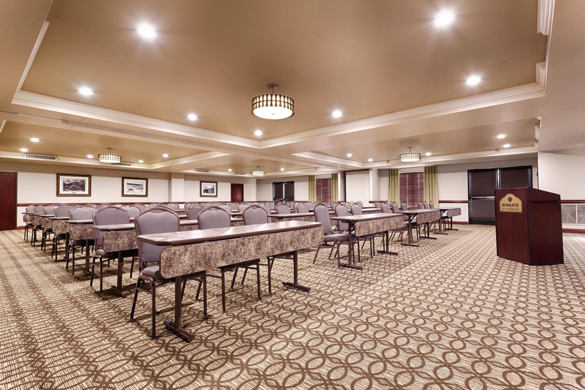 Lexington Expo Hotel by IHG photo 30