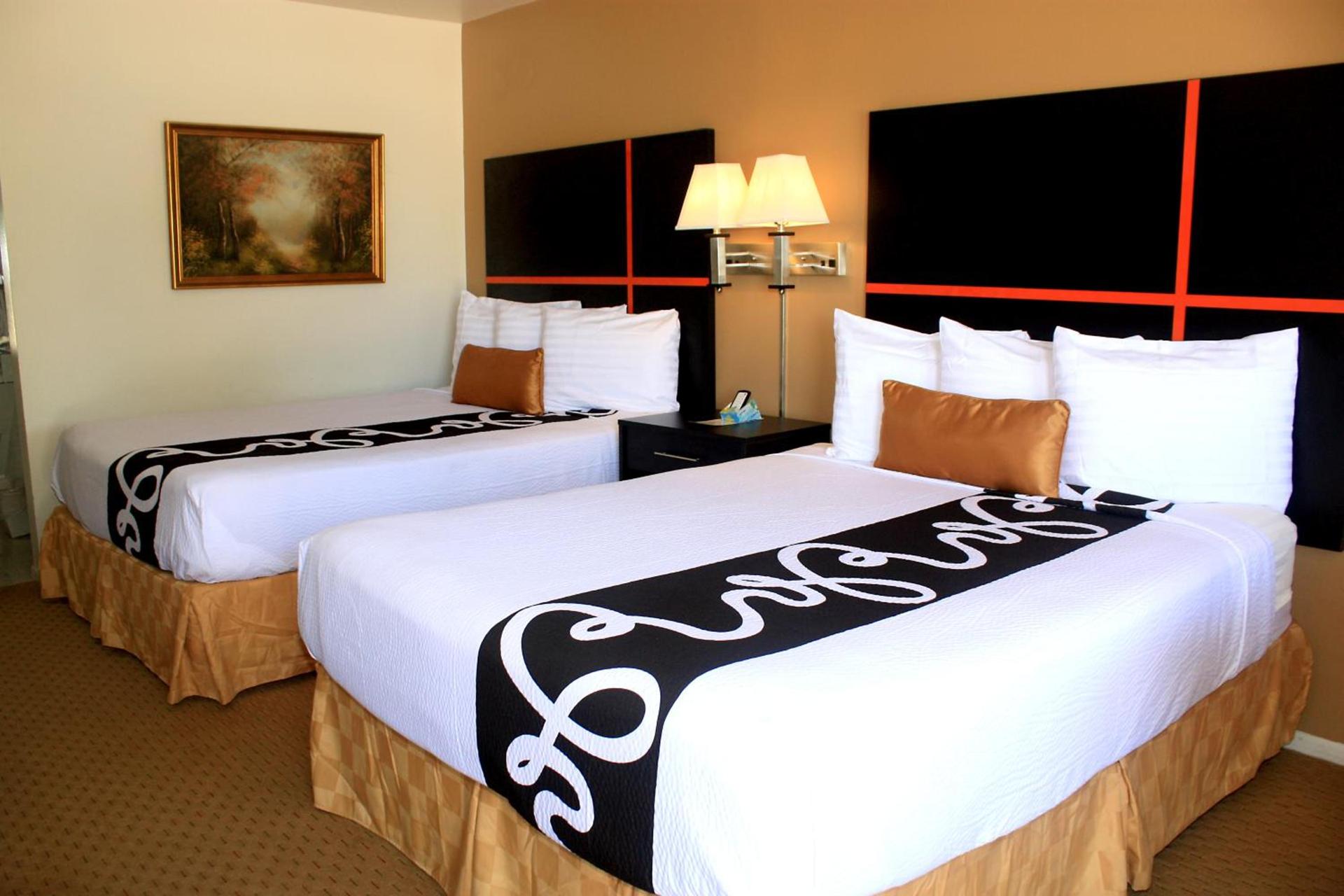 Chaparral Motor Inn photo 2