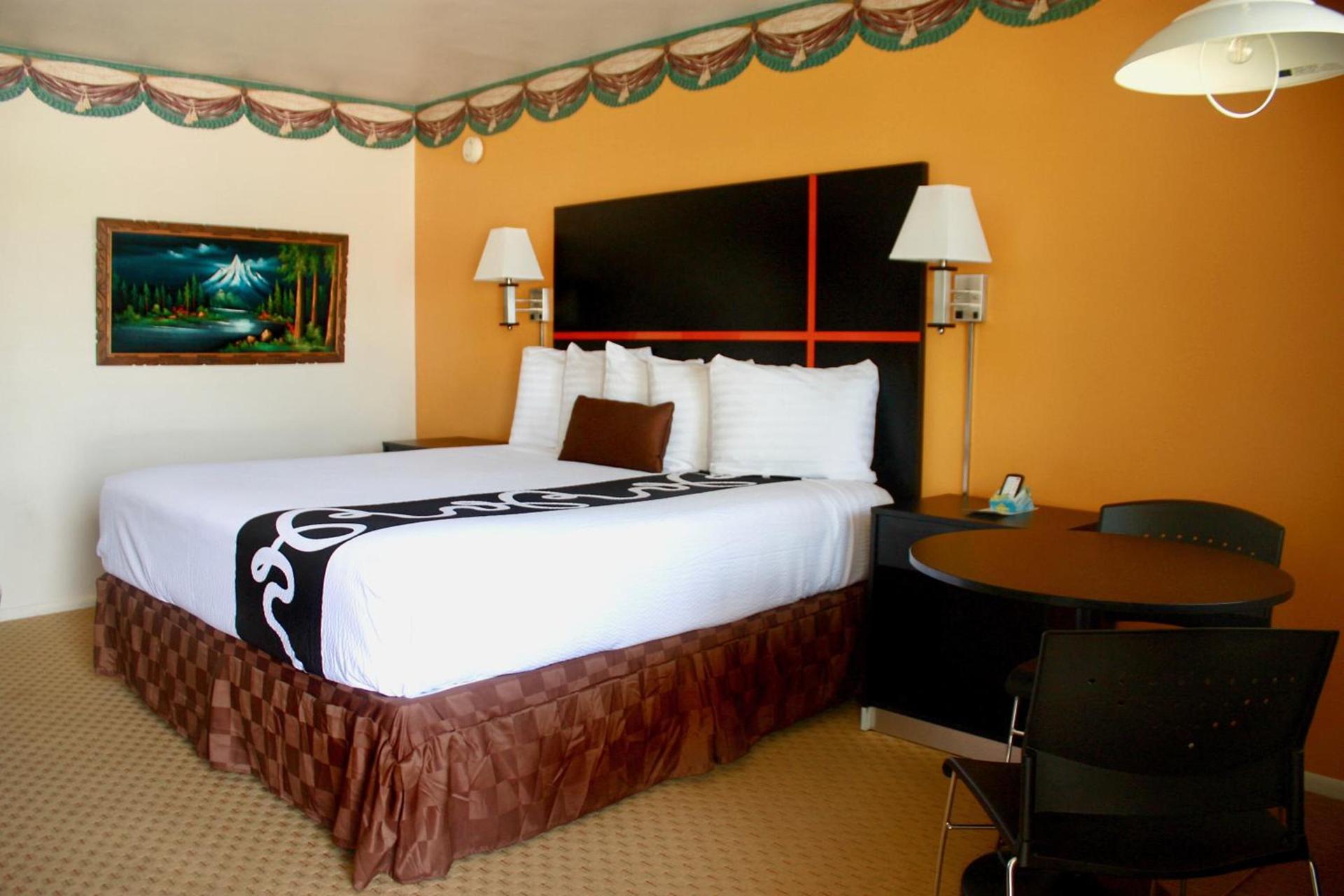 Chaparral Motor Inn photo 12
