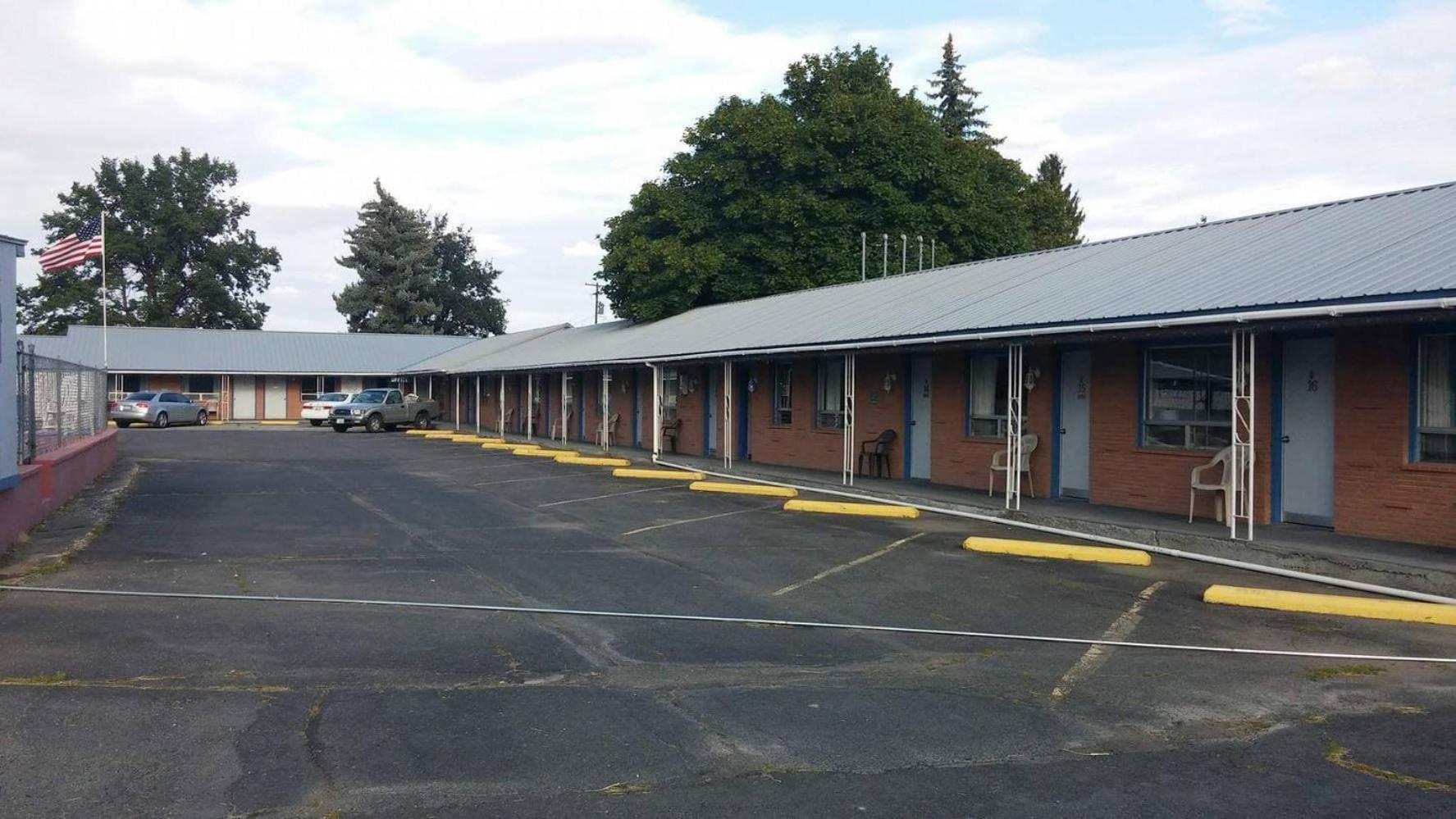 Eight Bar B Motel photo 1