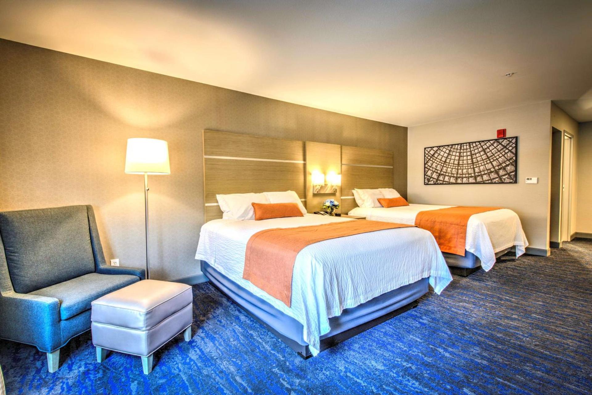 Best Western Plus Media Center Inn & Suites photo 13