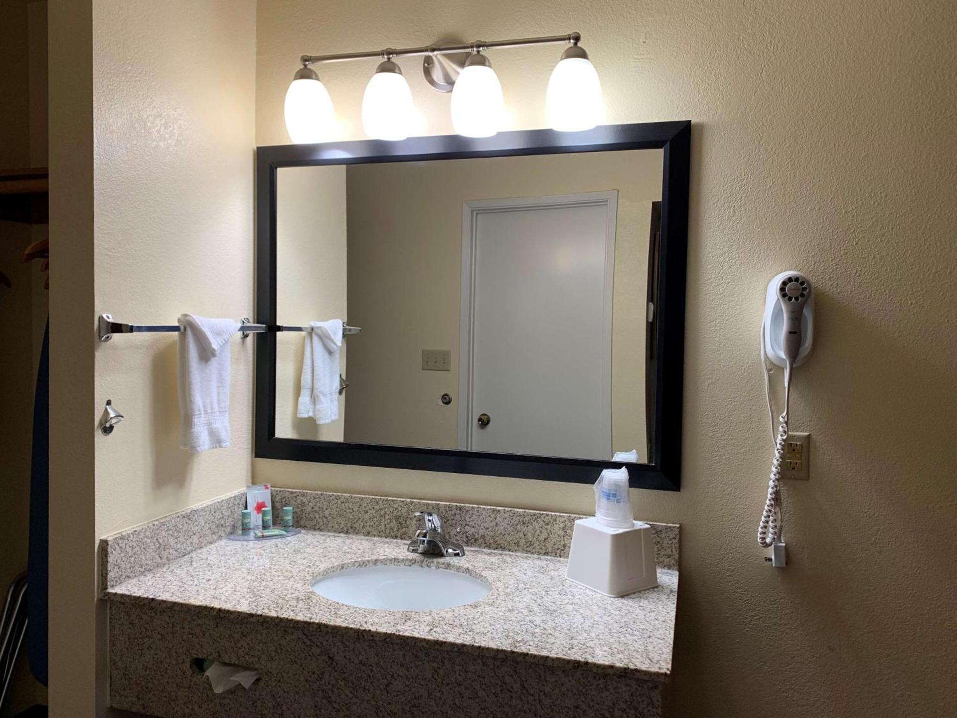 Best Western Desert Oasis photo 11
