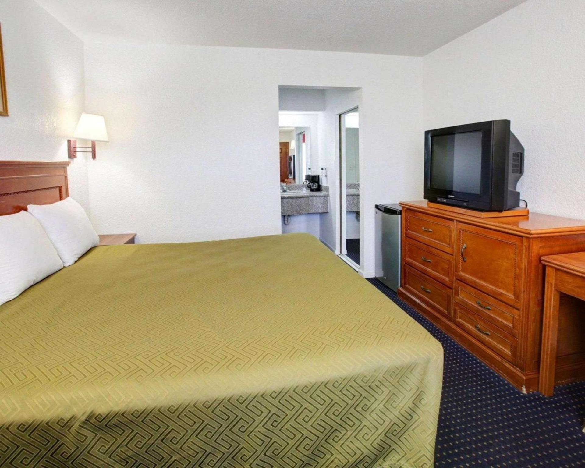 Econo Lodge Temple photo 3