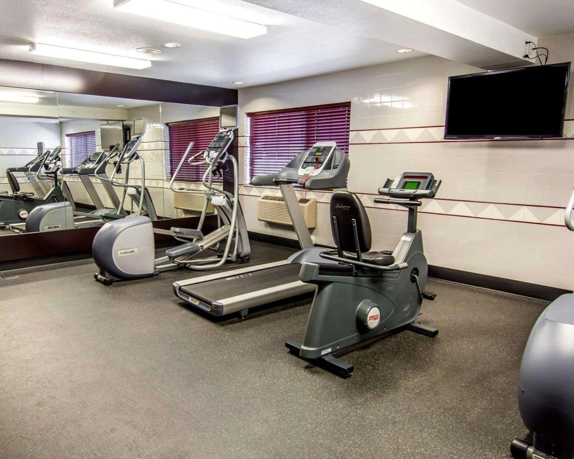 Quality Inn Oakwood photo 22