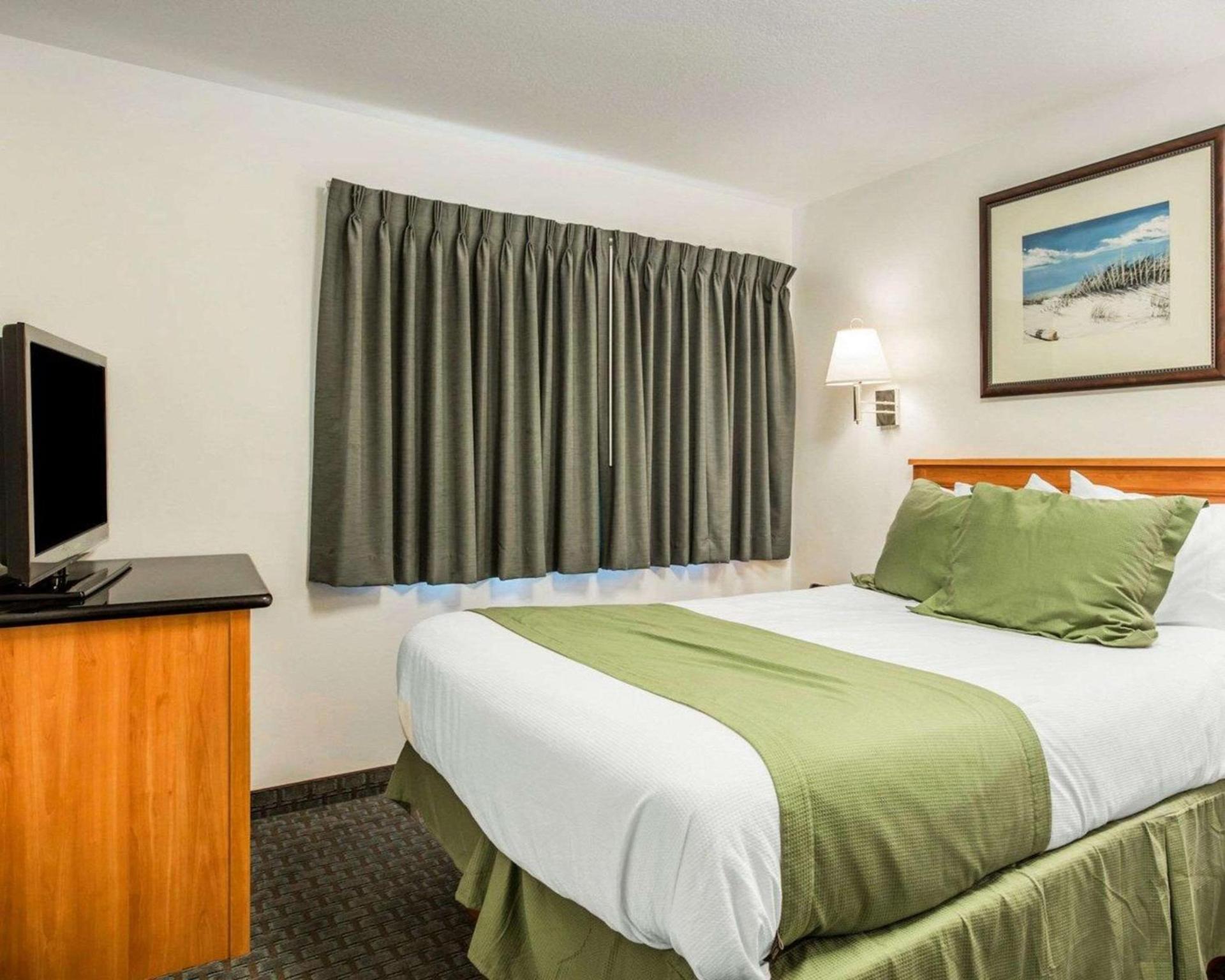Rodeway Inn Newport photo 18