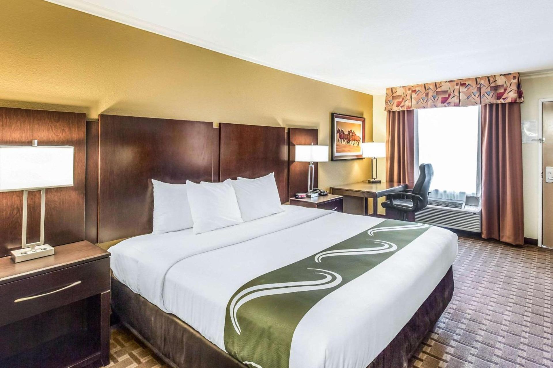 Quality Inn & Suites photo 27
