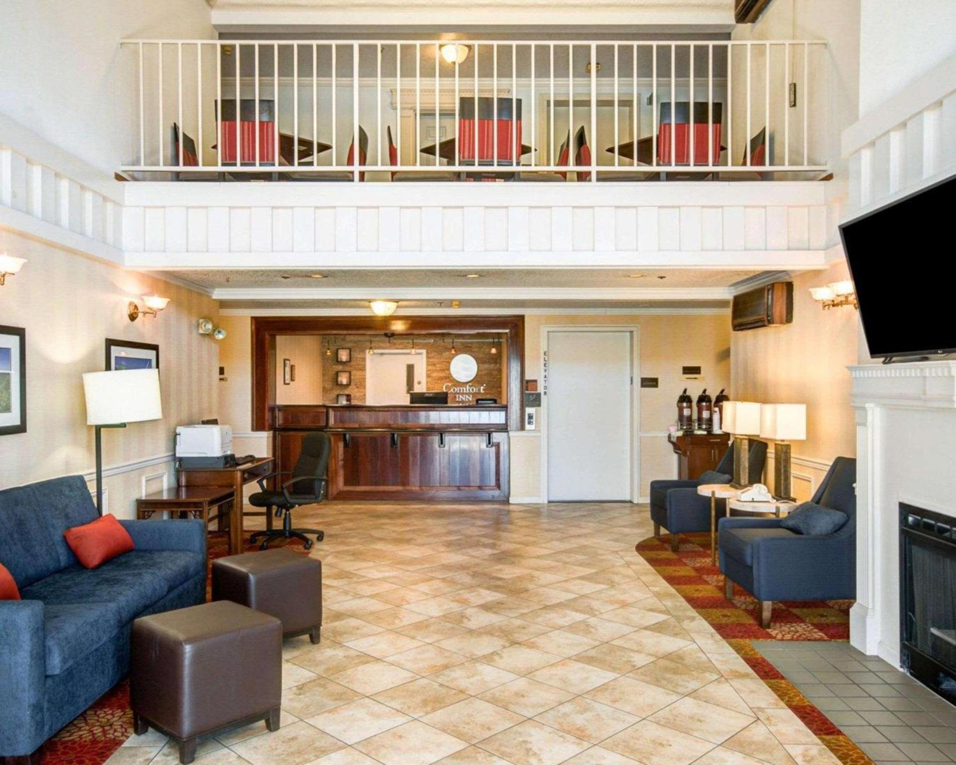 Comfort Inn Redding Near I-5 photo 35