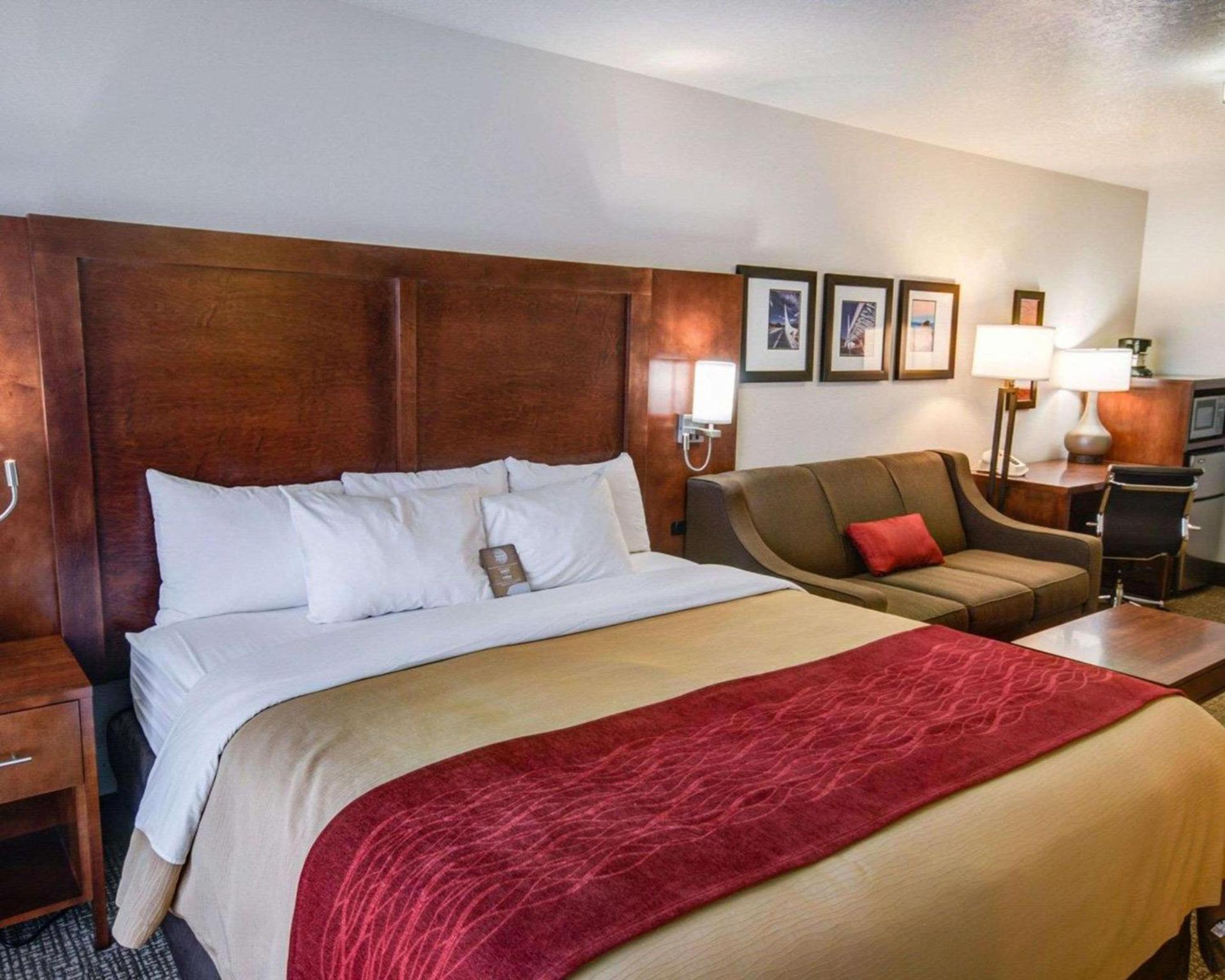 Comfort Inn Redding Near I-5 photo 2