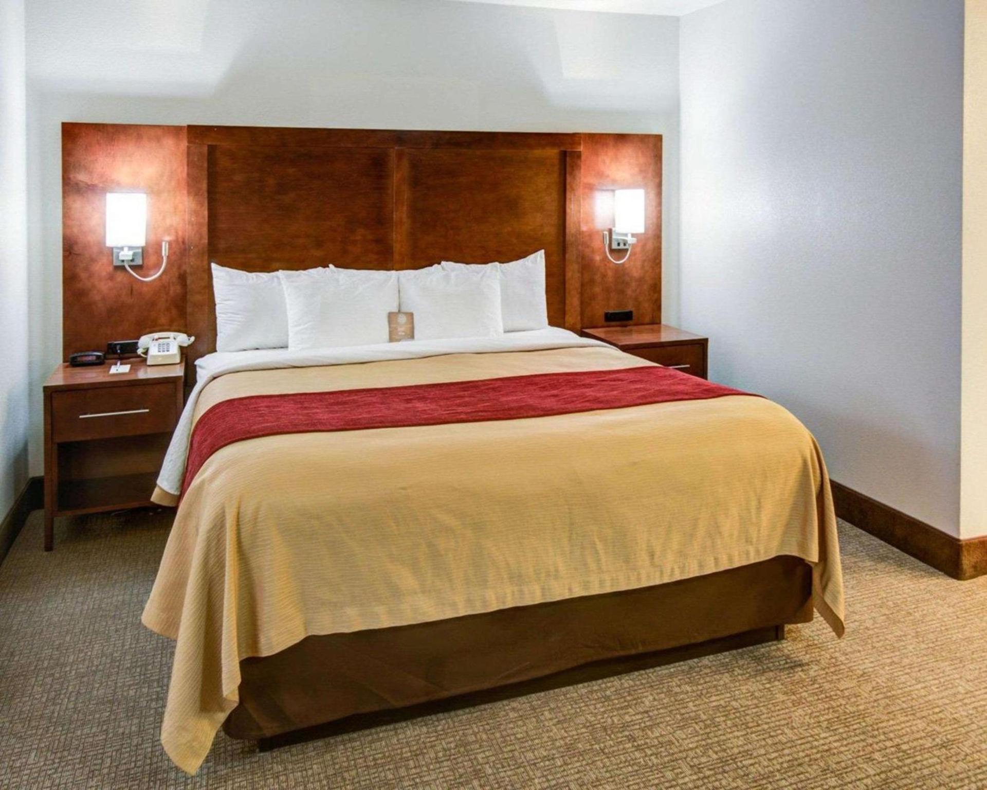 Comfort Inn Redding Near I-5 photo 38
