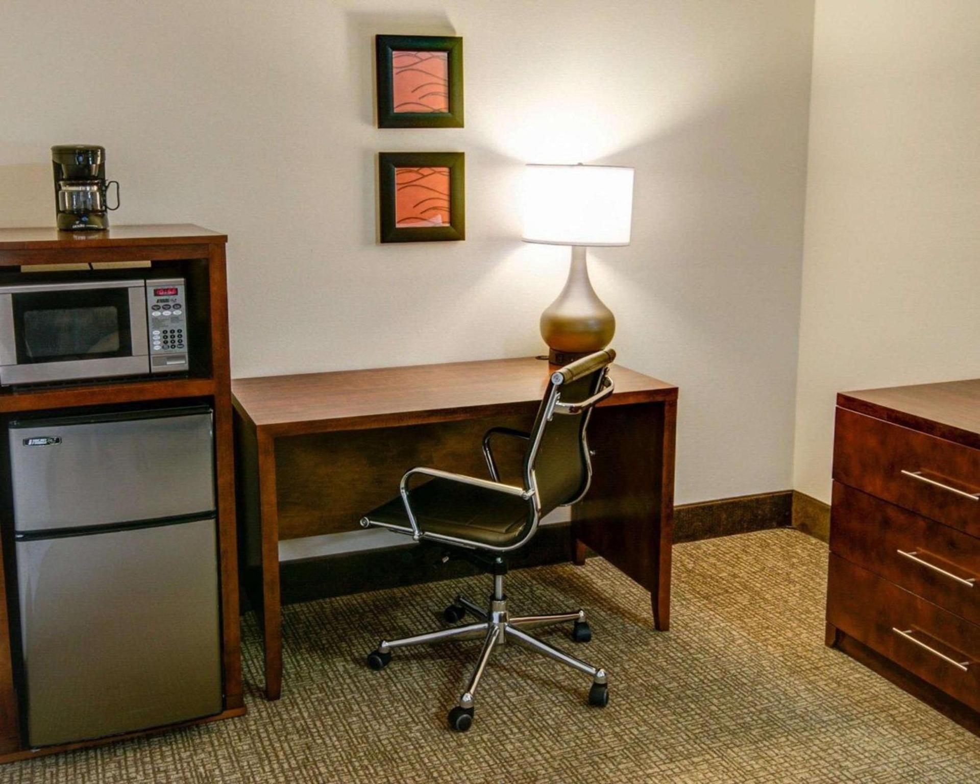 Comfort Inn Redding Near I-5 photo 4