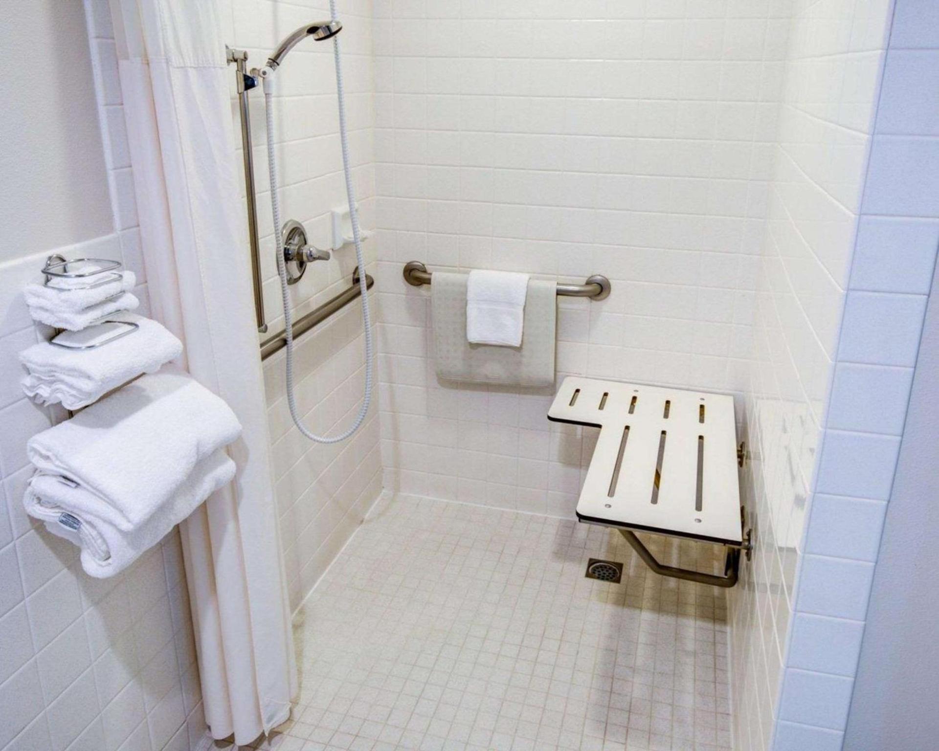 Comfort Inn Redding Near I-5 photo 15