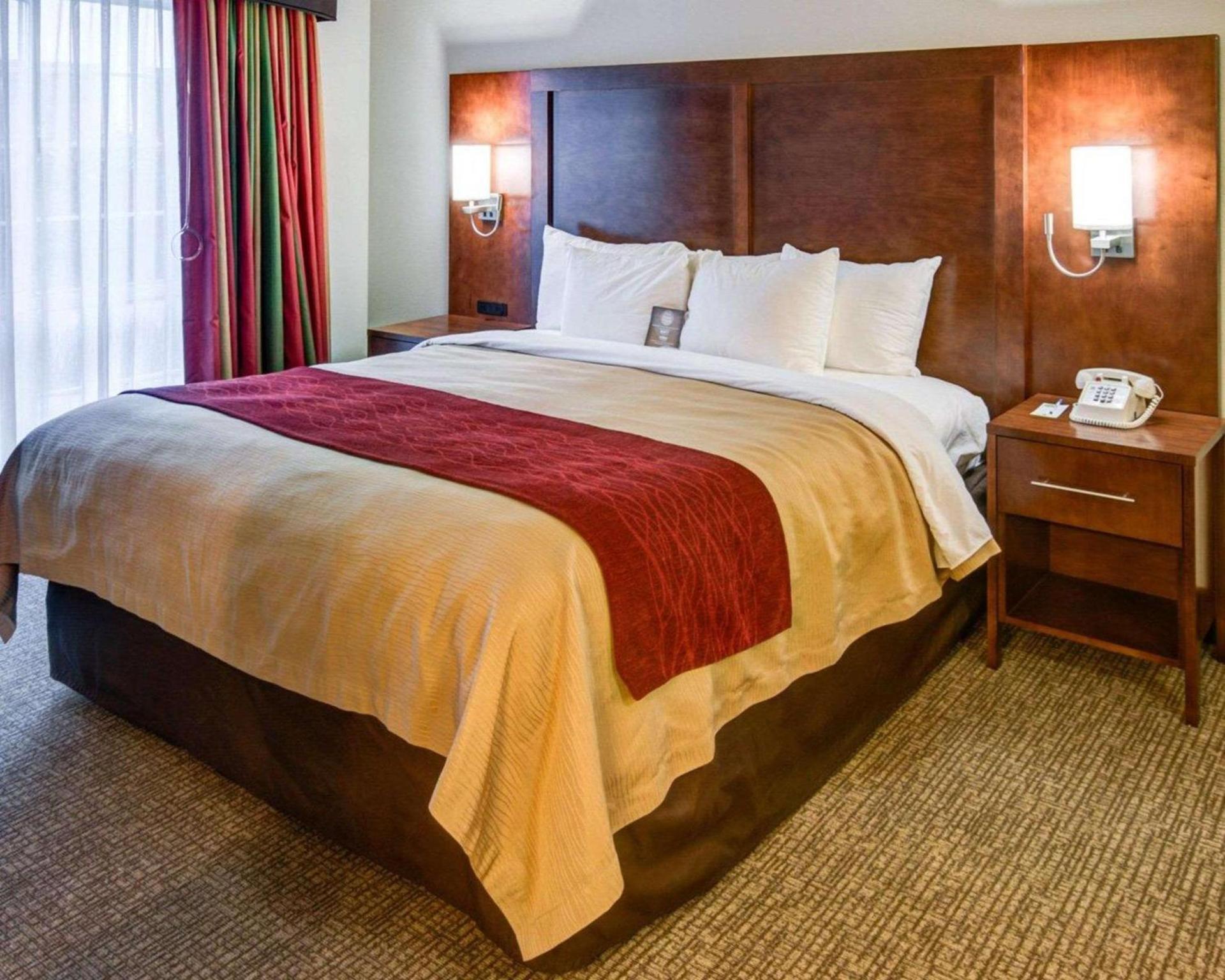 Comfort Inn Redding Near I-5 photo 39