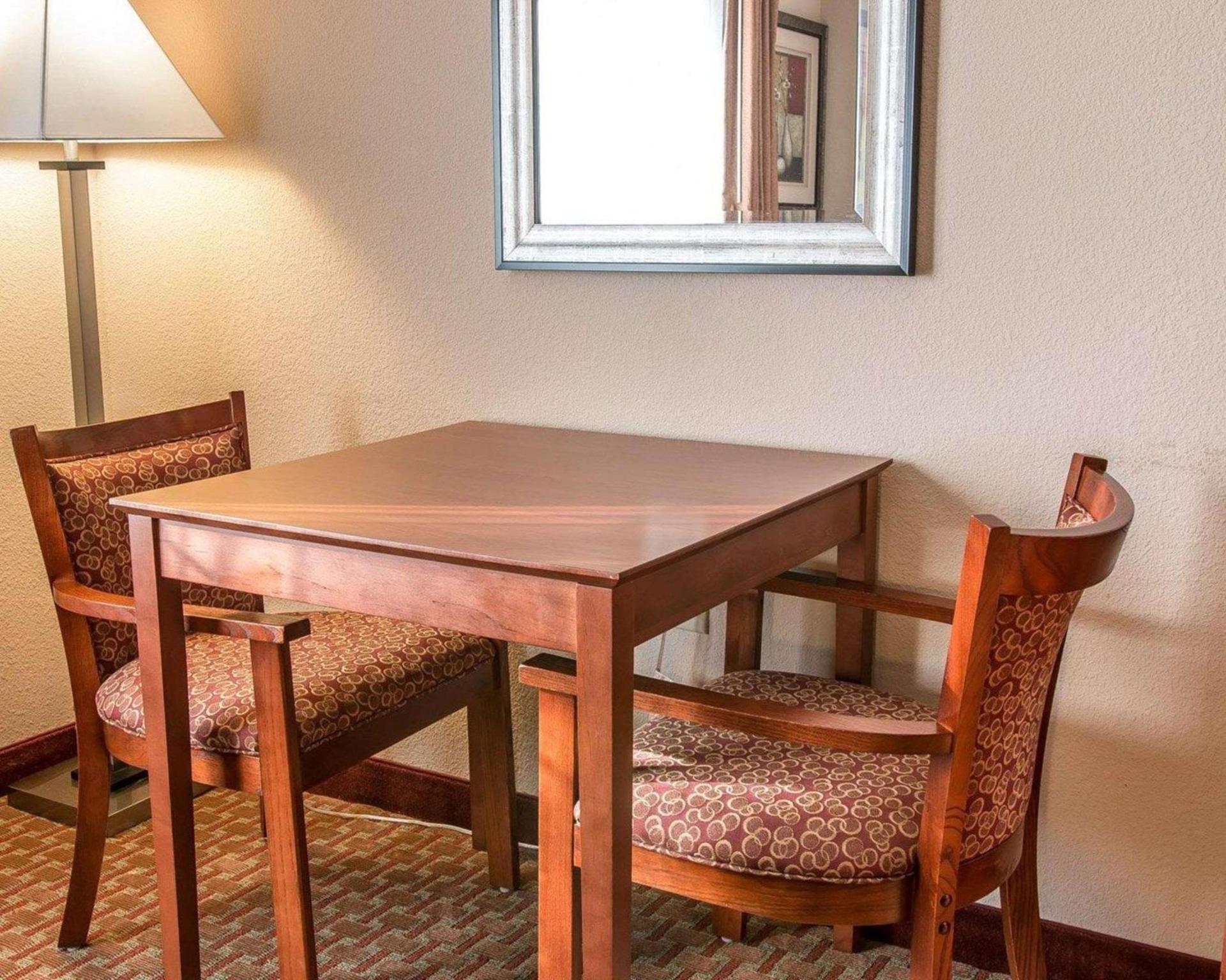 Quality Inn Near Interstate I94 photo 12