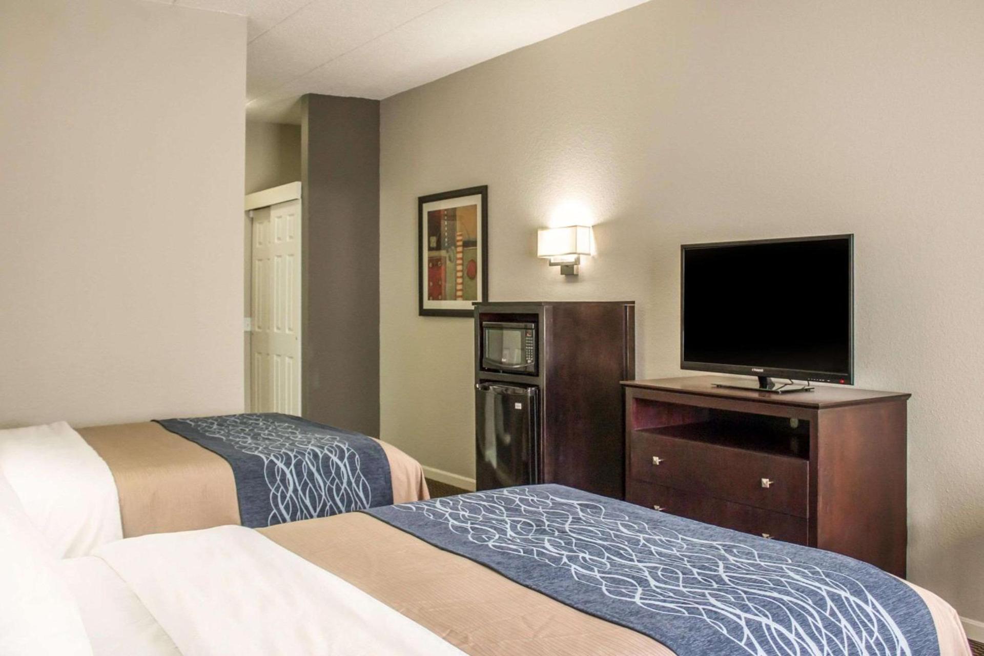 Comfort Inn Sandusky photo 31