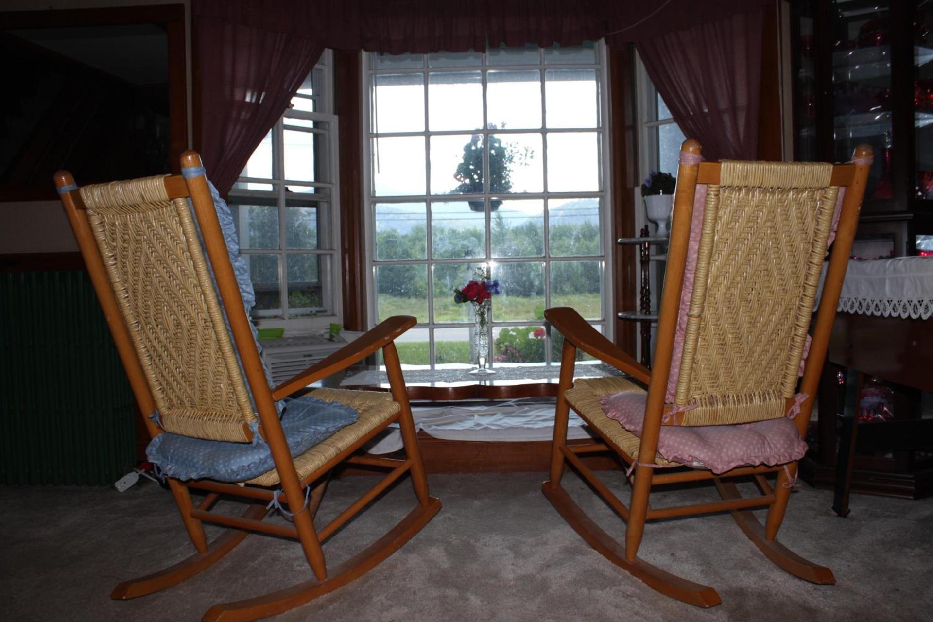 White Trellis Motel photo 20