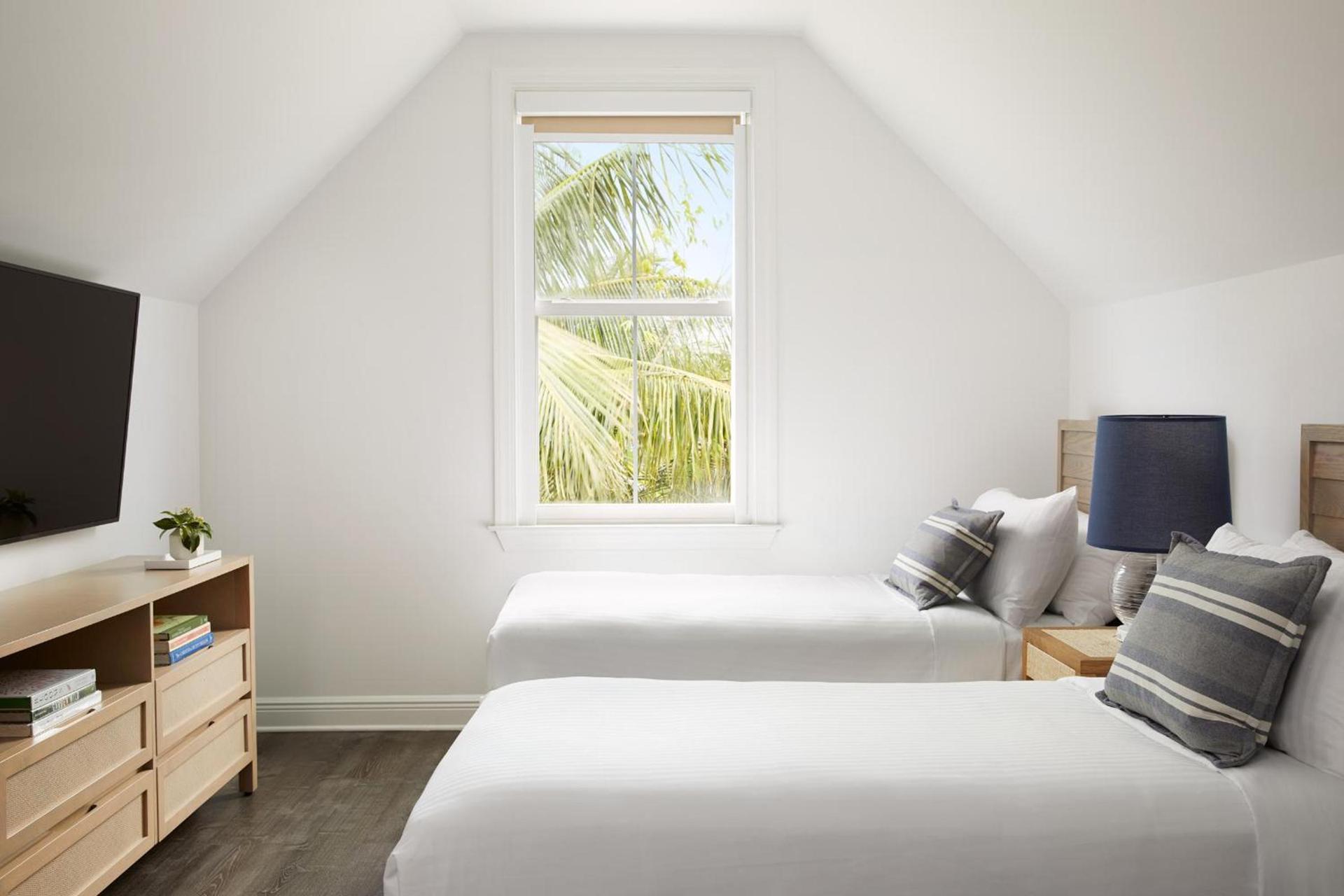 Parrot Key Hotel & Villas photo 7