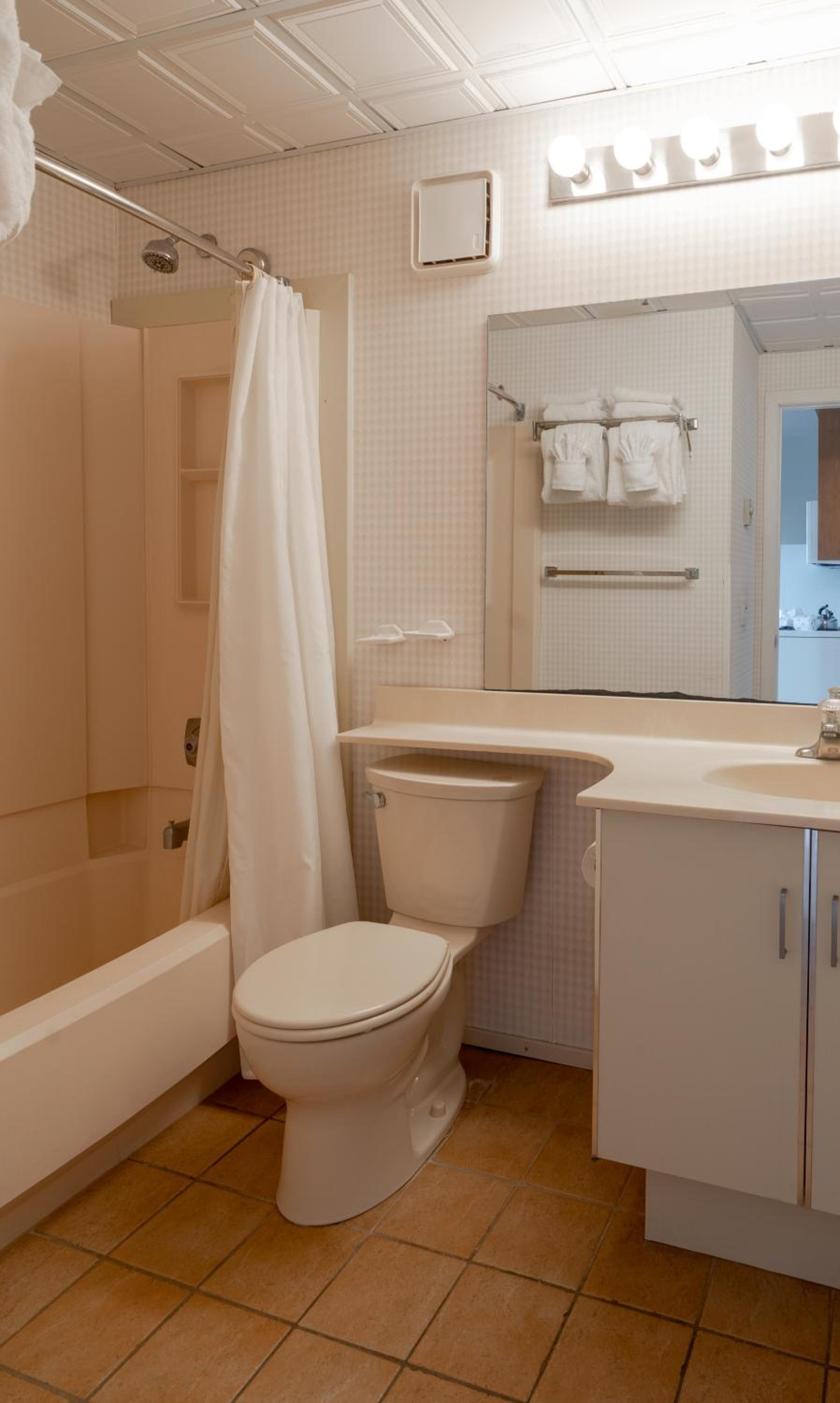 Windward Shores photo 82
