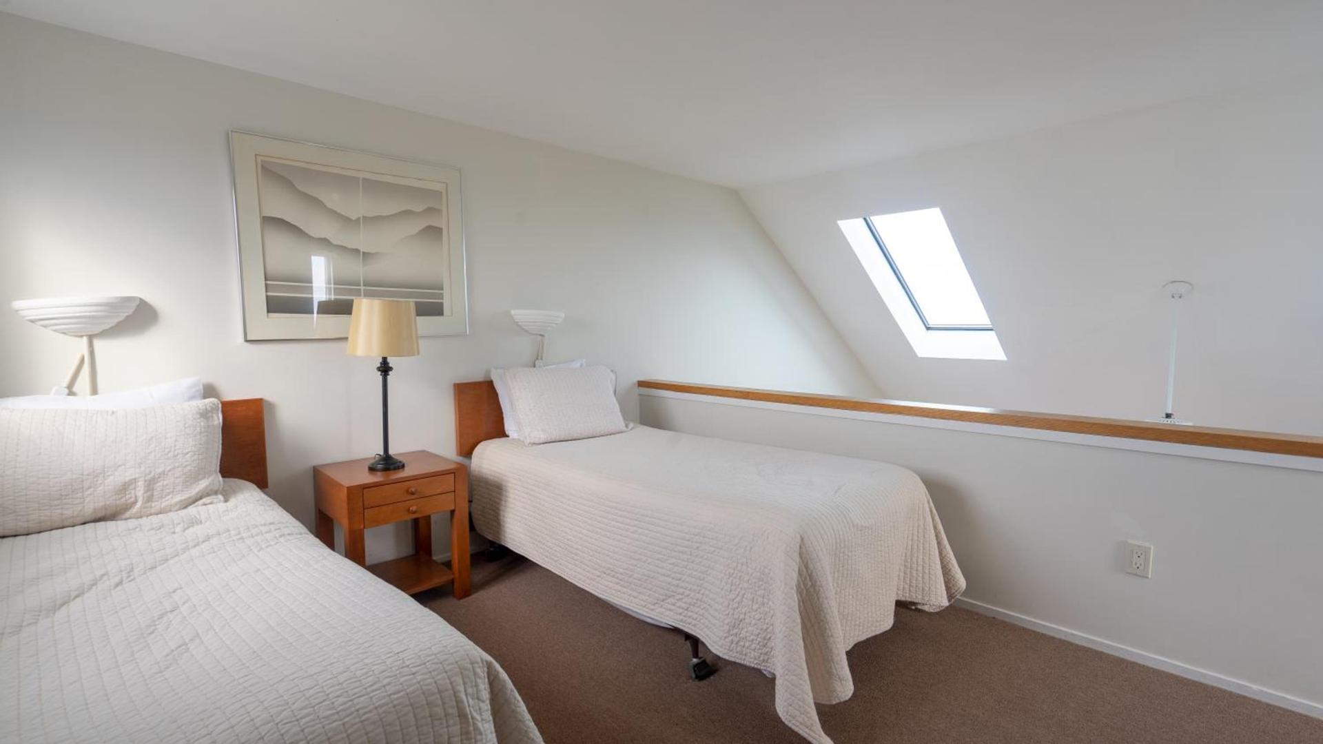 Windward Shores photo 51