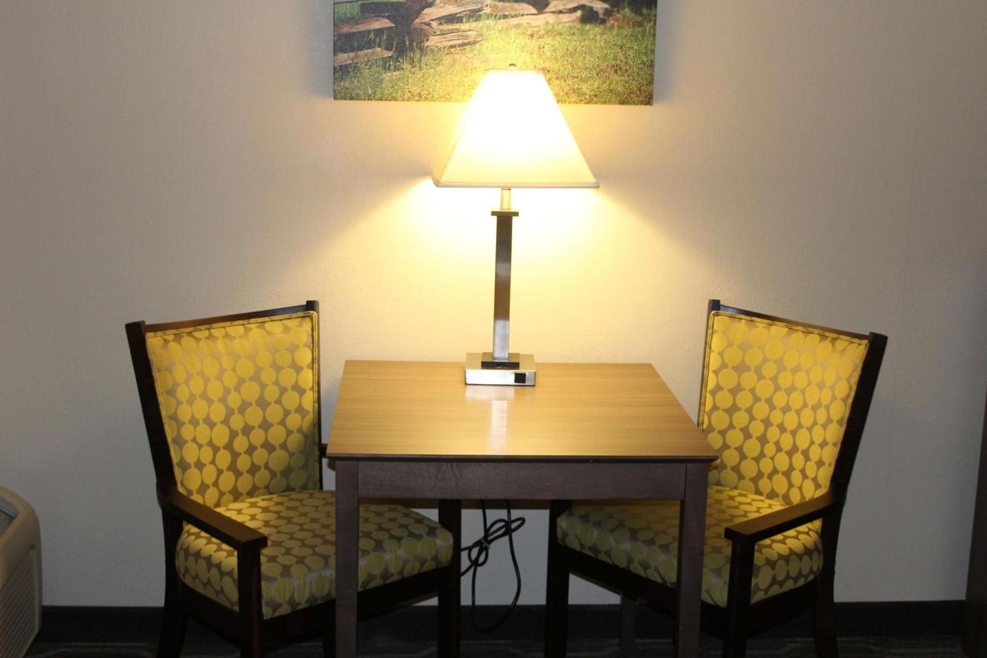 Best Western Plus Yadkin Valley Inn & Suites photo 23