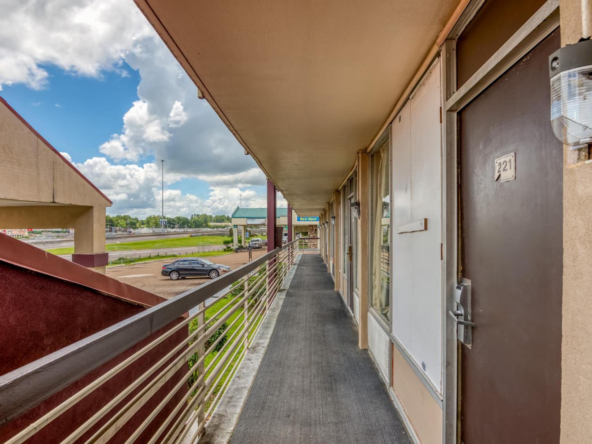 OYO Hotel Jackson North I-55 photo 19