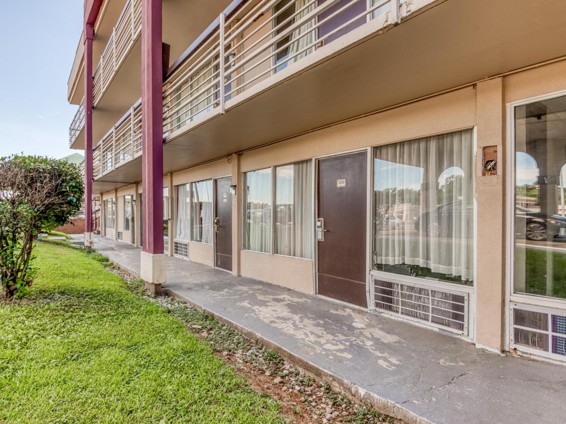 OYO Hotel Jackson North I-55 photo 24
