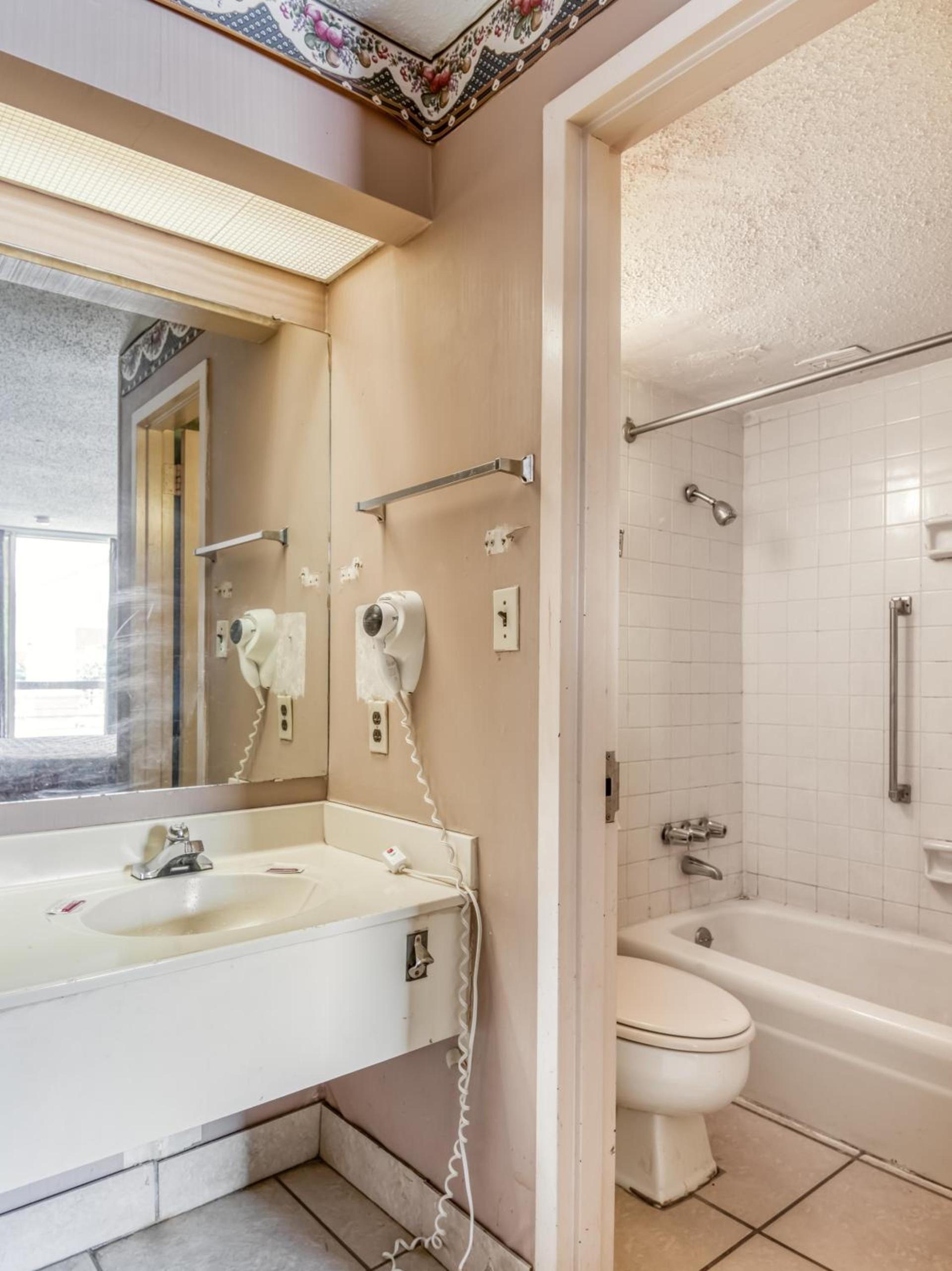 OYO Hotel Jackson North I-55 photo 40