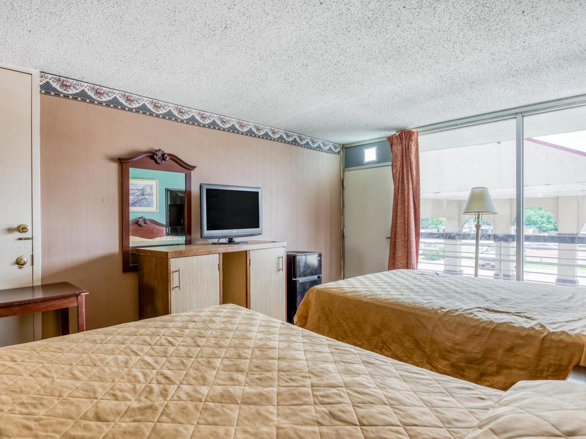 OYO Hotel Jackson North I-55 photo 26