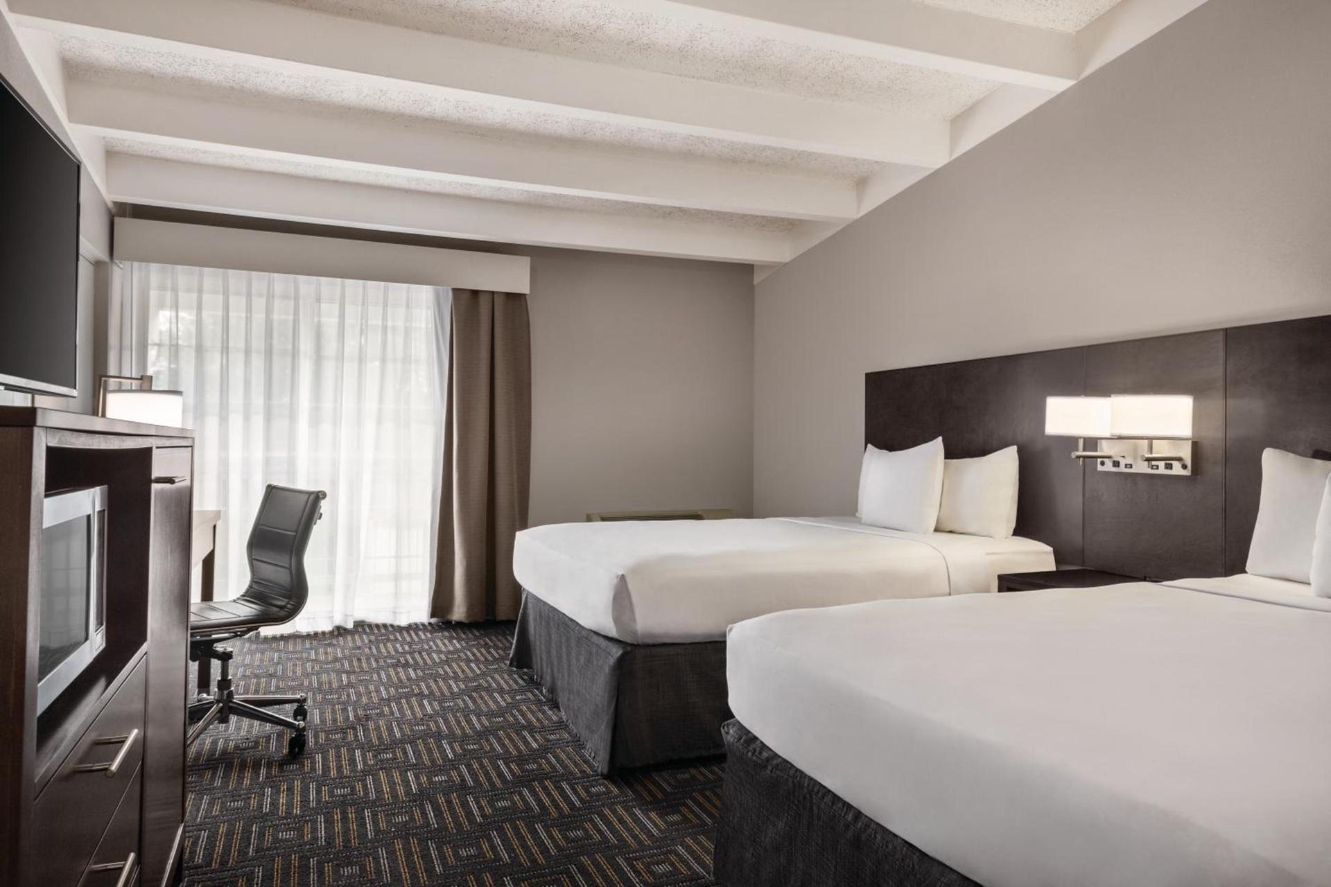 Country Inn & Suites by Radisson, Woodbury, MN photo 29