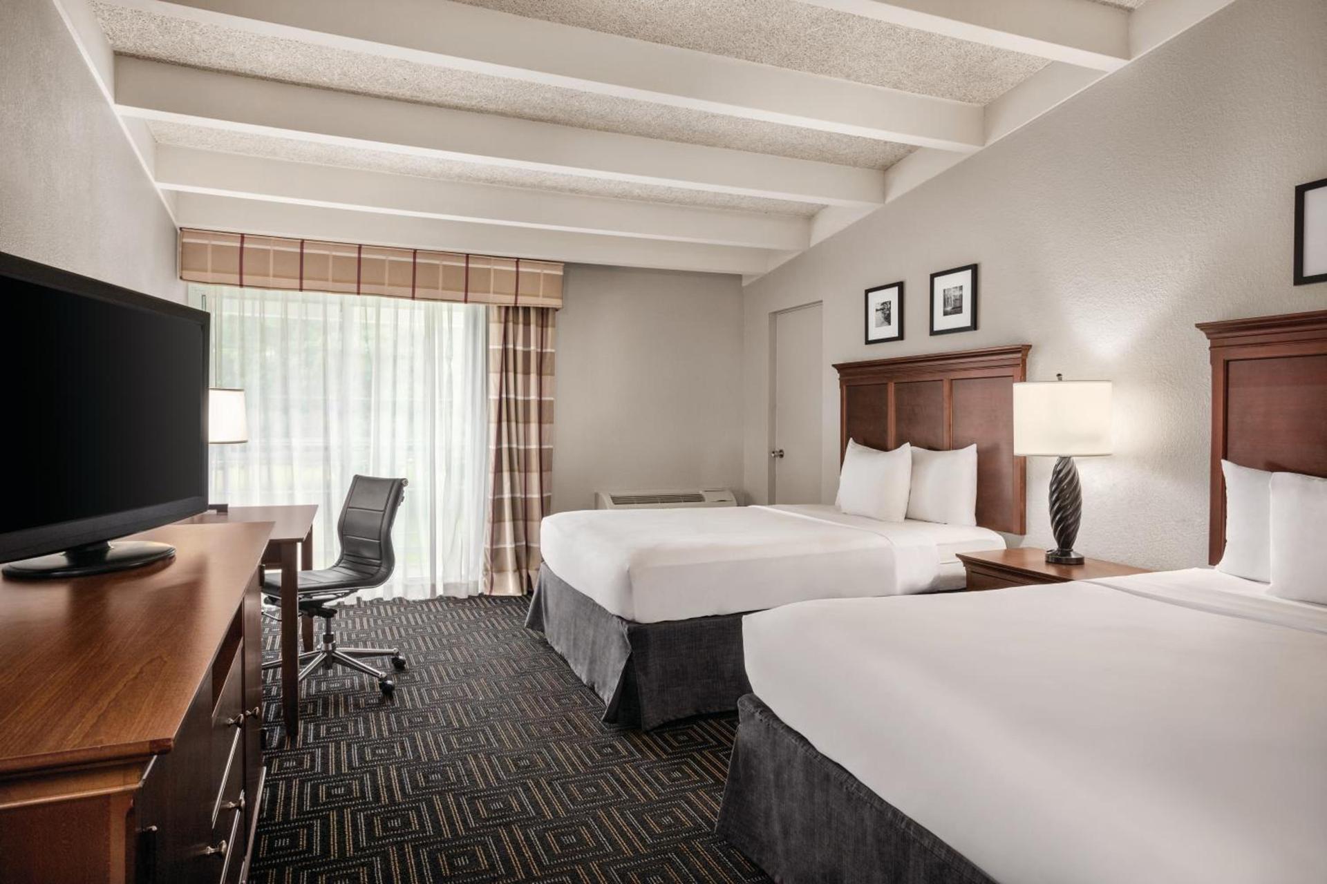 Country Inn & Suites by Radisson, Woodbury, MN photo 28