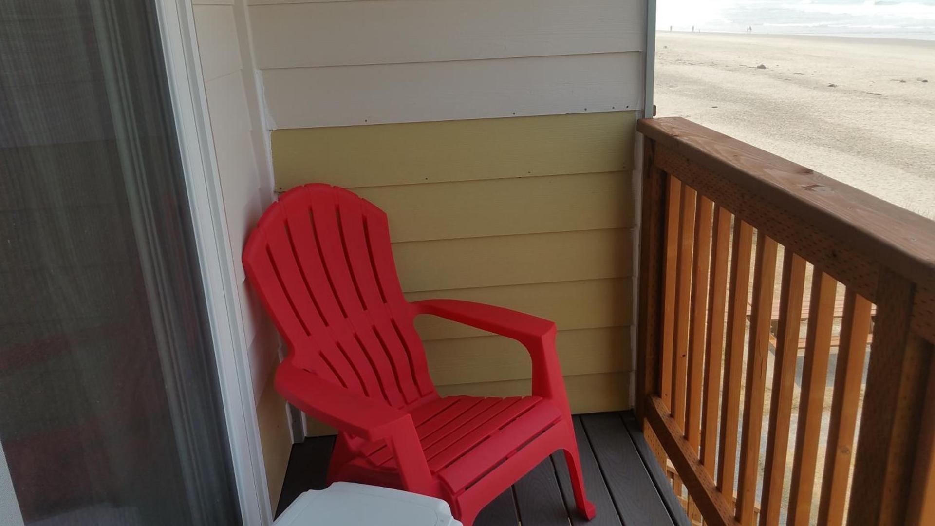 Tradewinds Motel photo 15
