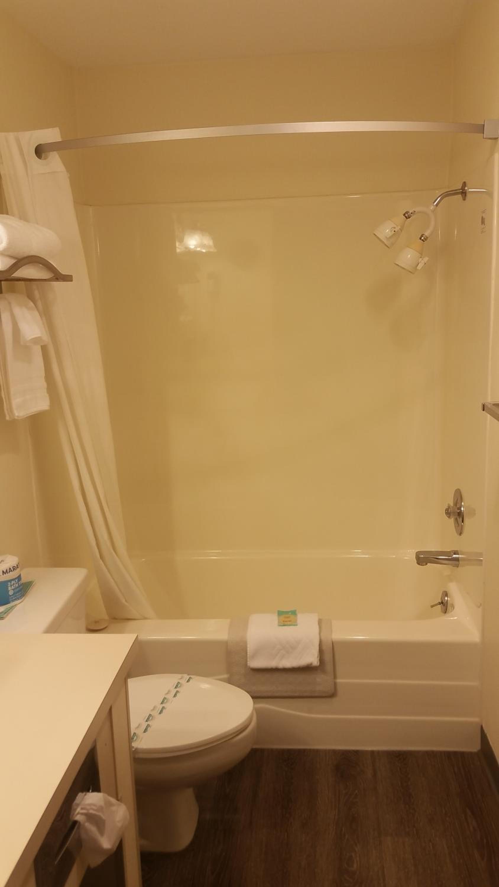 Tradewinds Motel photo 19