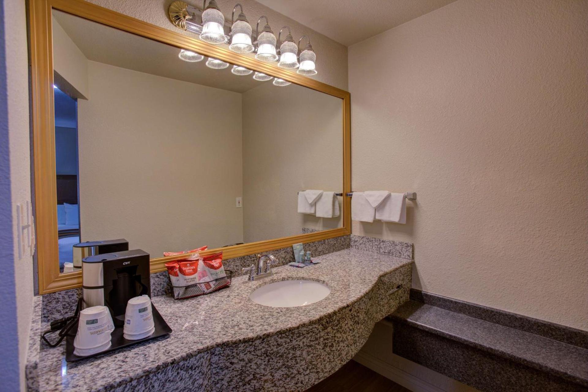 Best Western Sandman Hotel photo 64