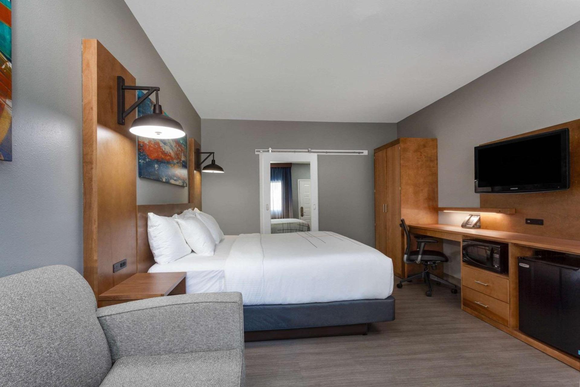 La Quinta by Wyndham Ft. Myers - Sanibel Gateway photo 28
