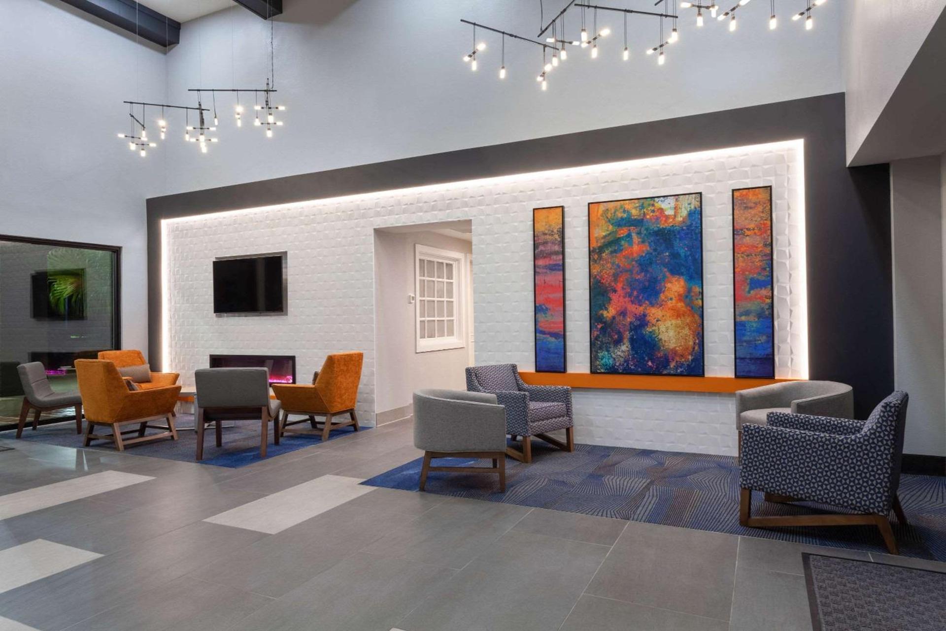 La Quinta by Wyndham Ft. Myers - Sanibel Gateway photo 13