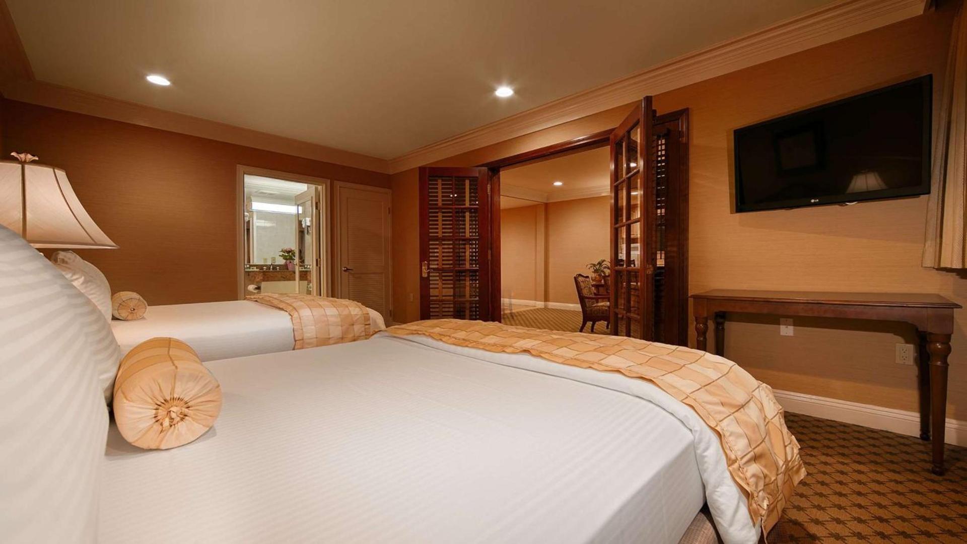 Best Western Plus Sunset Plaza Hotel photo 15