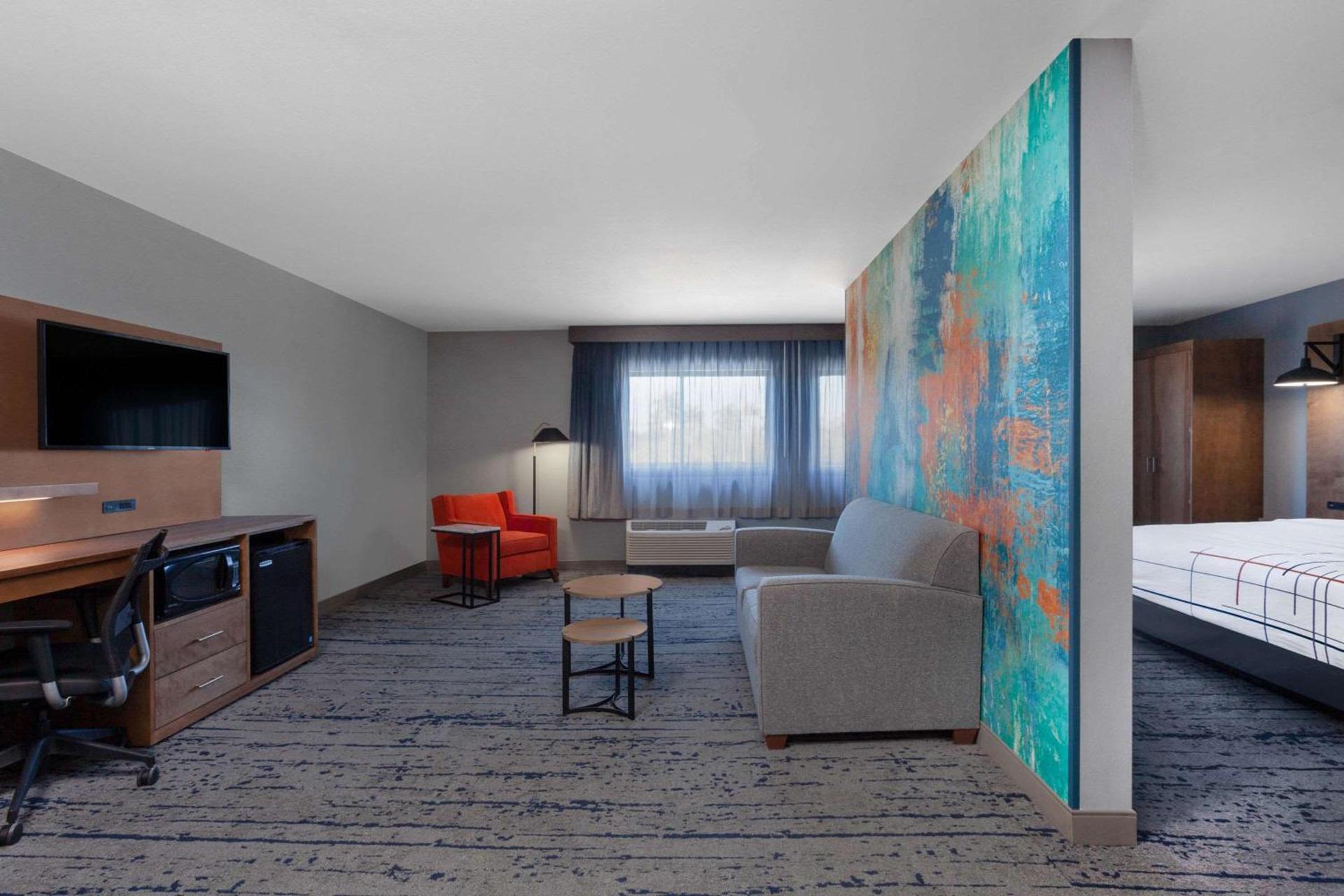 La Quinta by Wyndham Ft. Myers - Sanibel Gateway photo 31