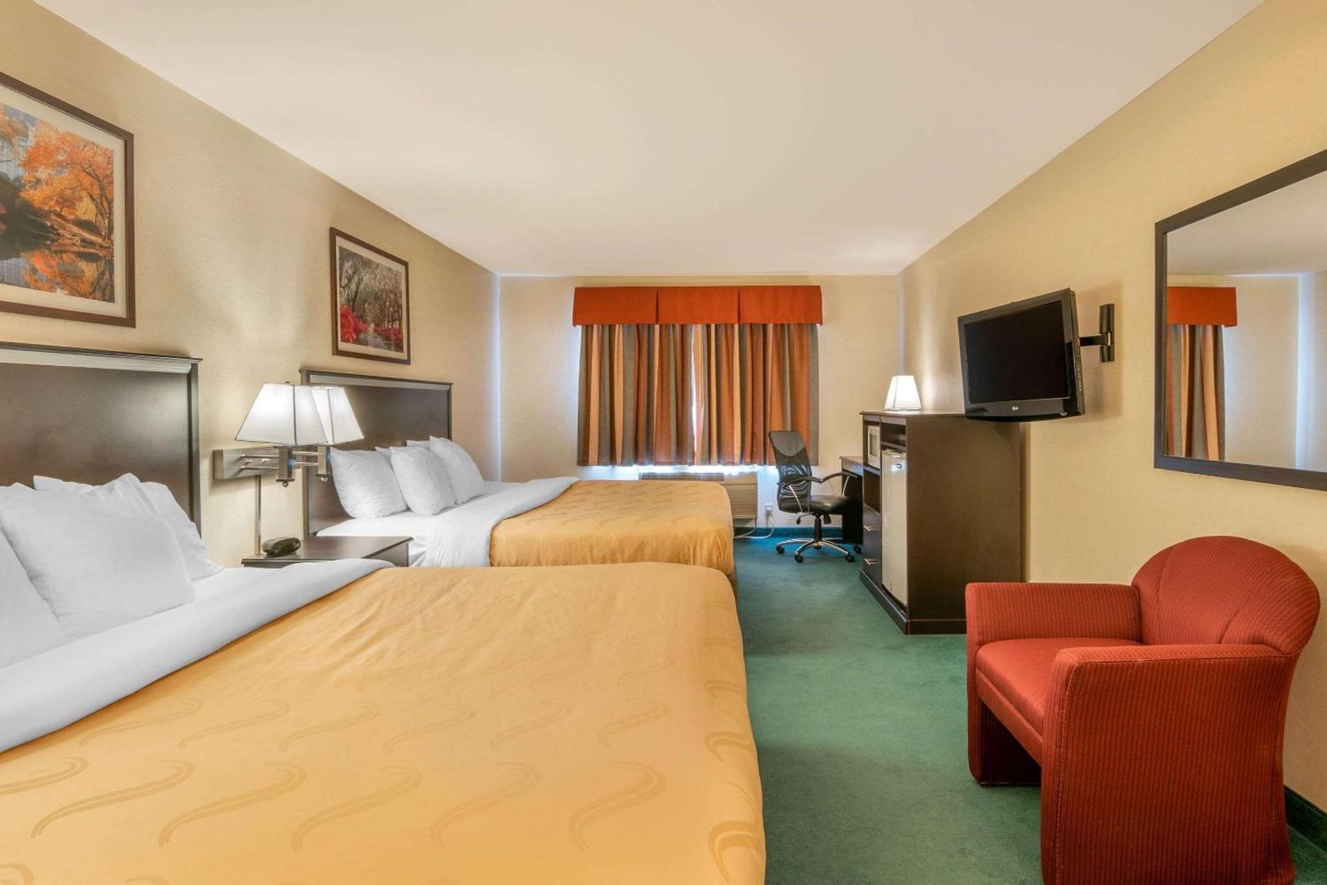 Quality Inn Bend North photo 41