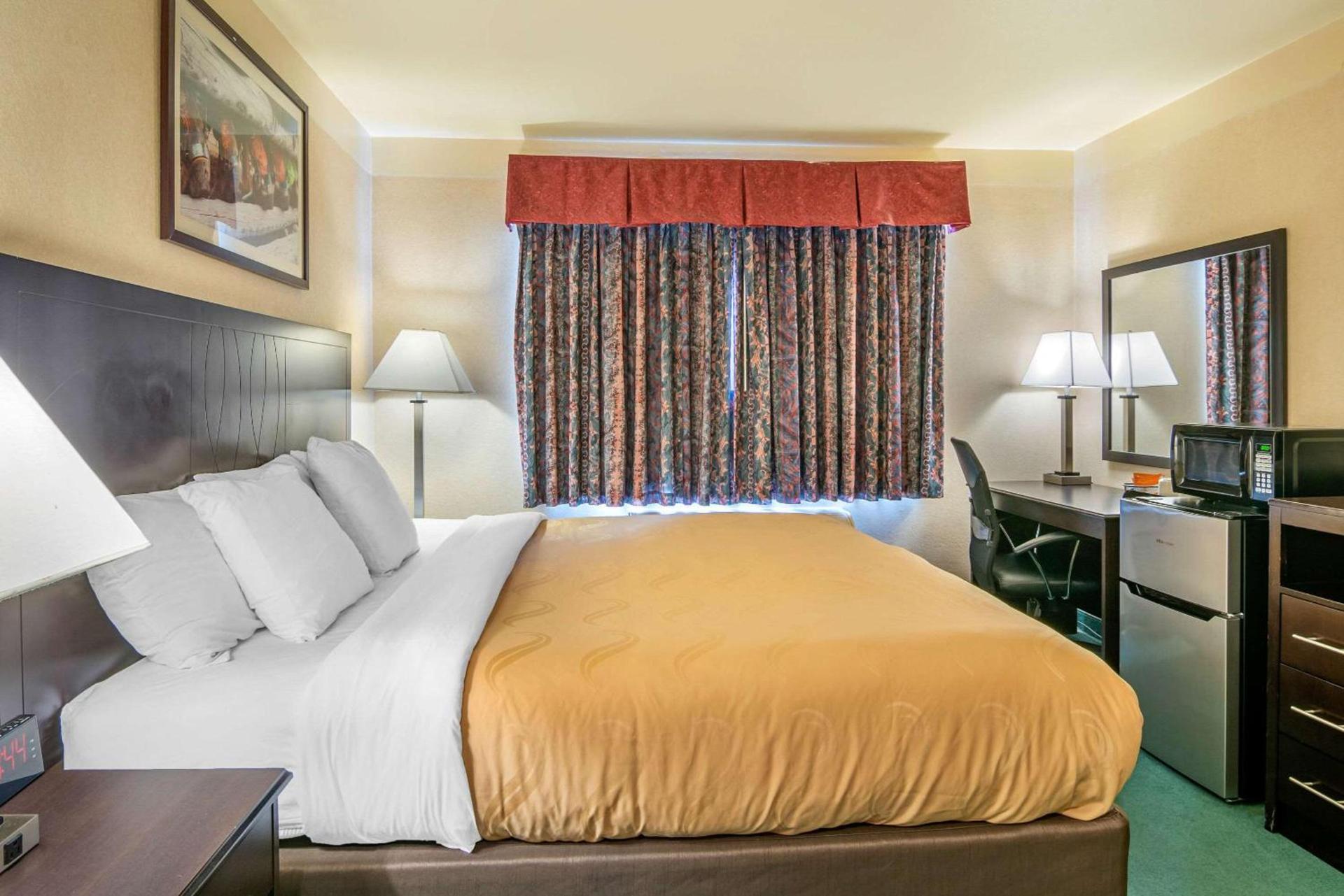 Quality Inn Bend North photo 35