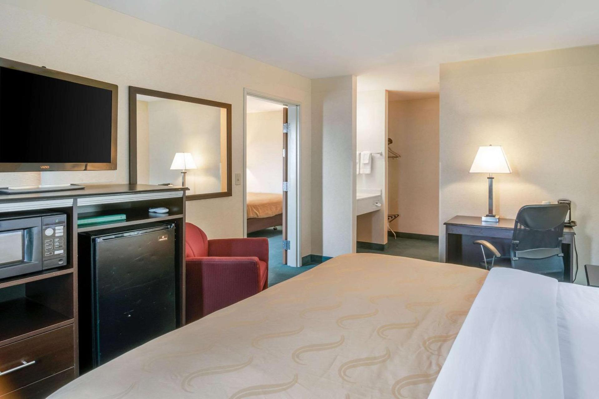 Quality Inn Bend North photo 30