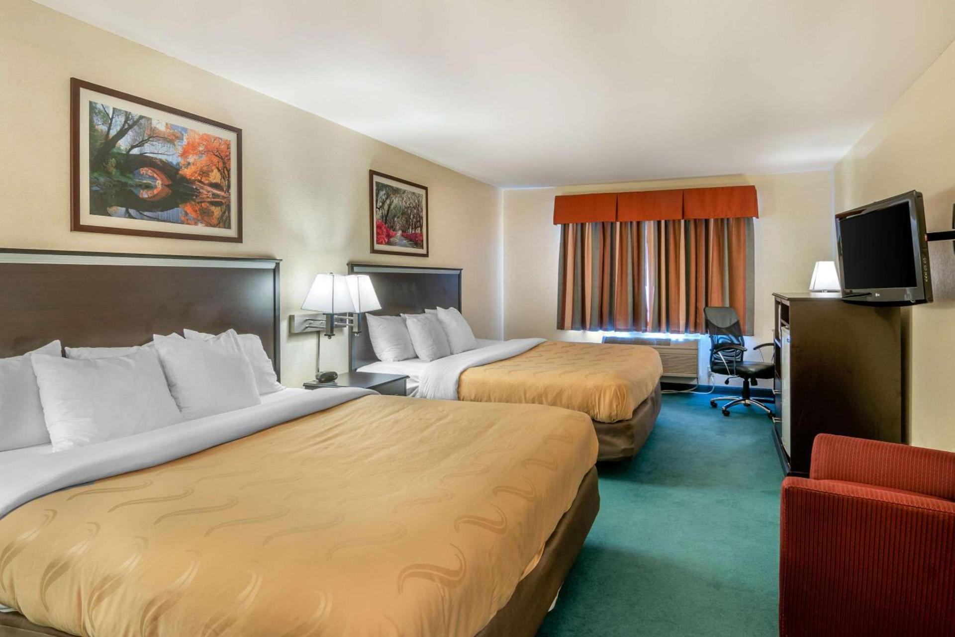 Quality Inn Bend North photo 24