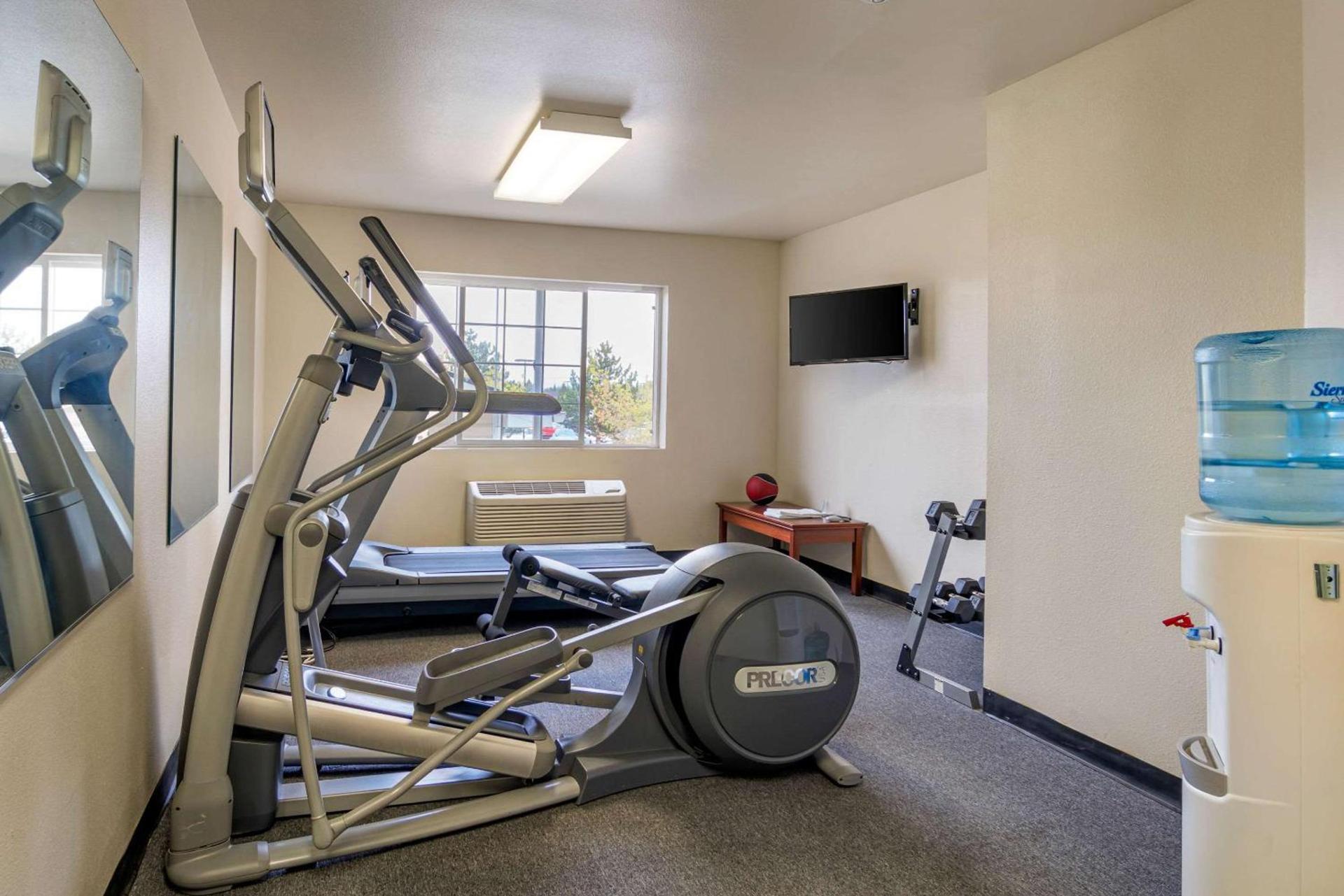 Quality Inn Bend North photo 17