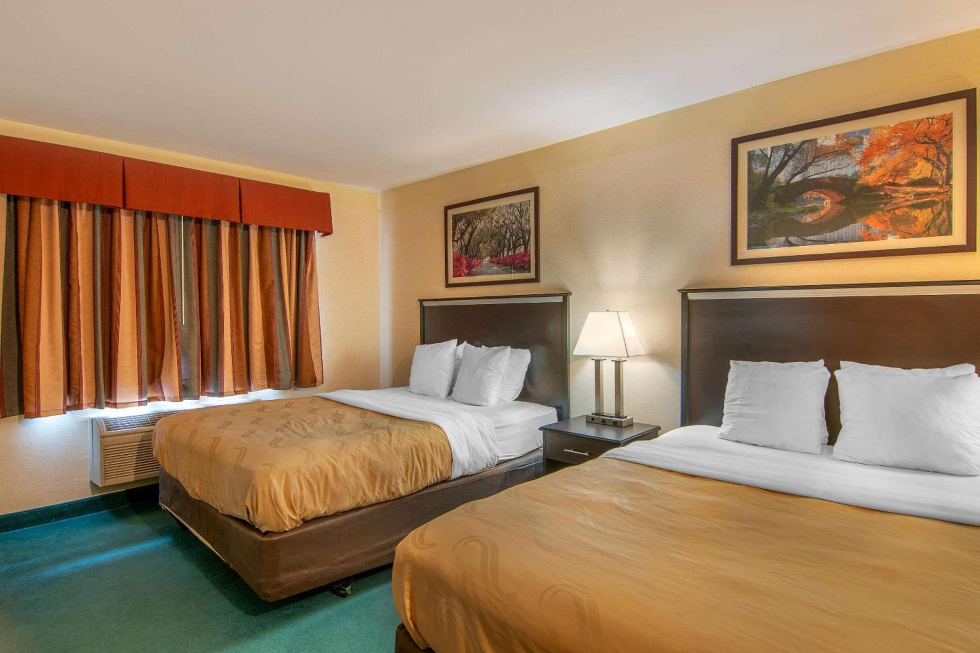 Quality Inn Bend North photo 14