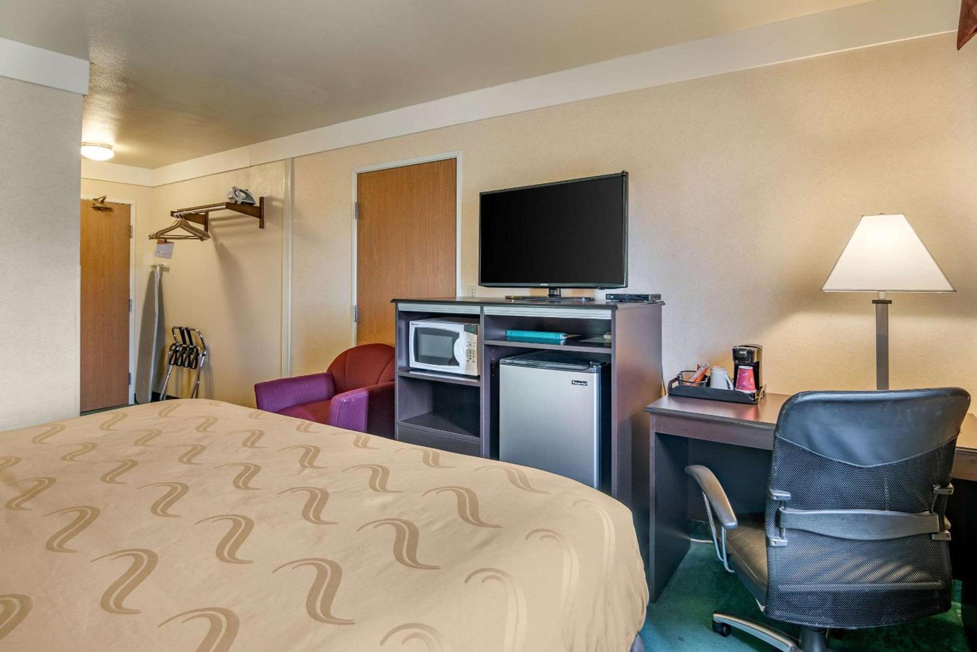 Quality Inn Bend North photo 10