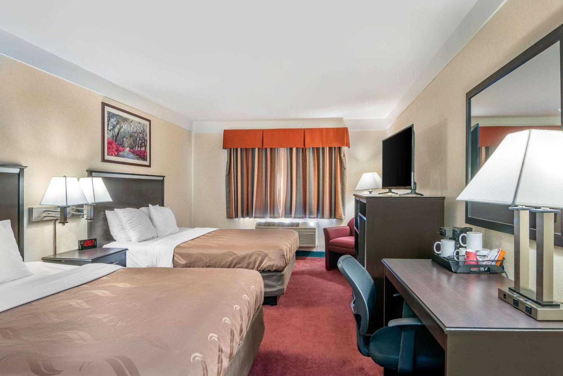 Quality Inn Bend North photo 7